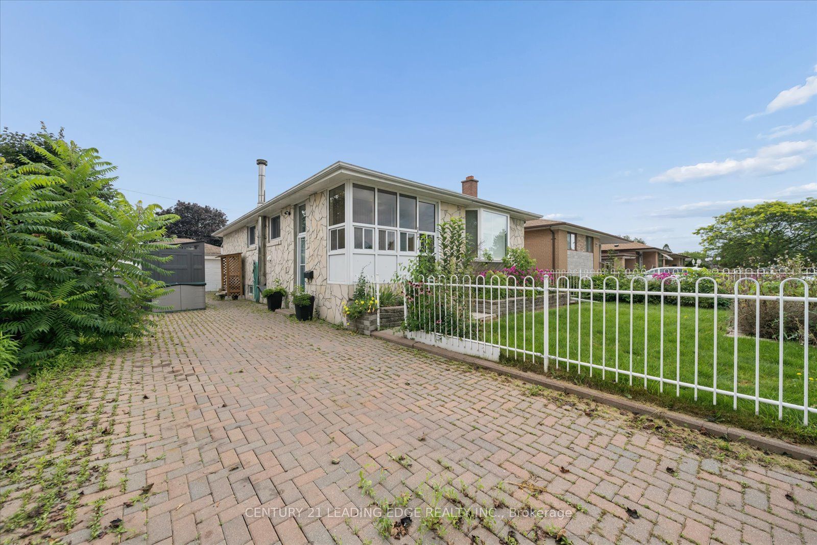 883 Antonio Street Basement, Pickering, ON L1W 1T4 photo 3
