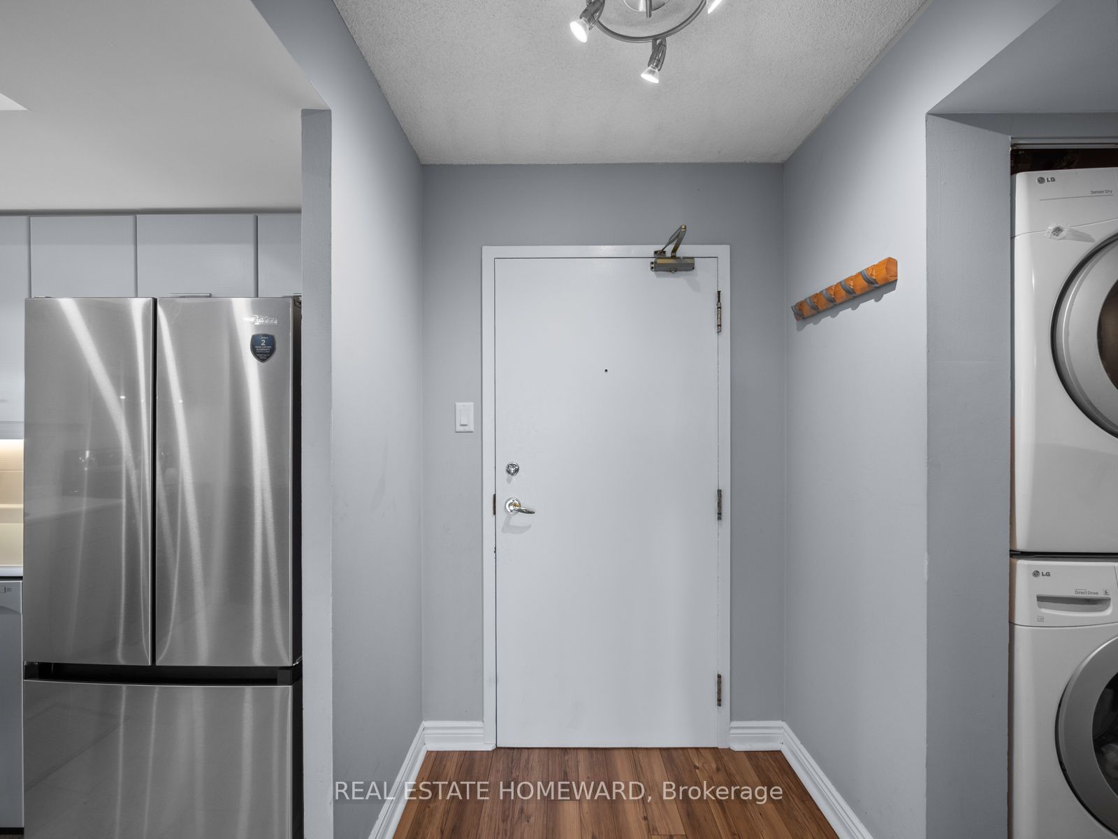 1091 Kingston Road 815, Toronto, ON M1N 4E5 photo 4