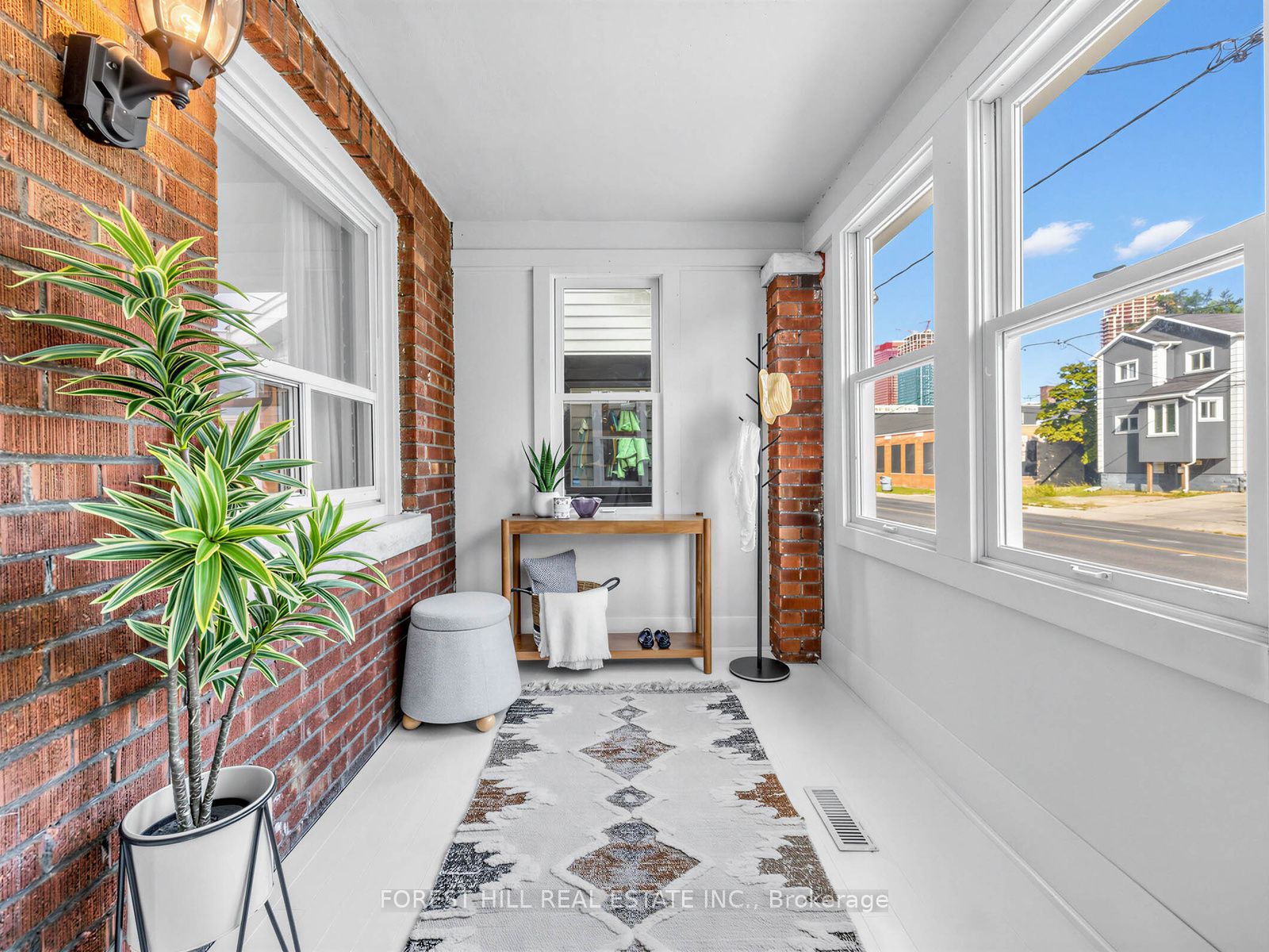2375 Gerrard Street E, Toronto, ON M4E 2E7