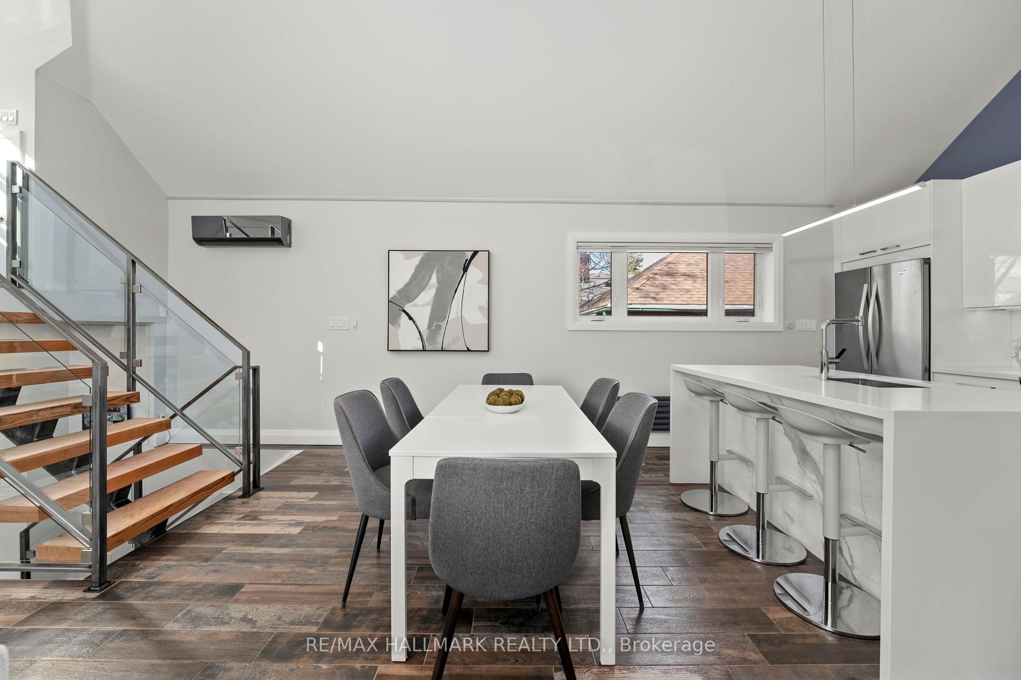 272 King Edward Avenue, Toronto, ON M4C 0A8 photo 3