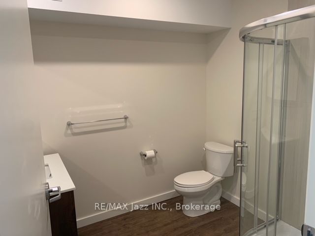 16 Simcoe Street S Upper, Oshawa, ON L1H 4G2 photo 5