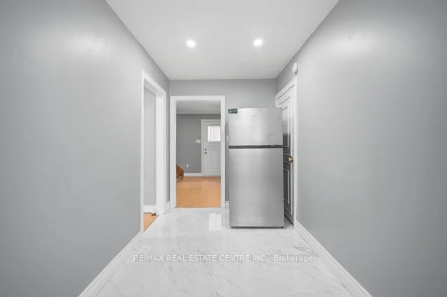53 Farmhill Court, Toronto, ON M1B 2M1 photo 3