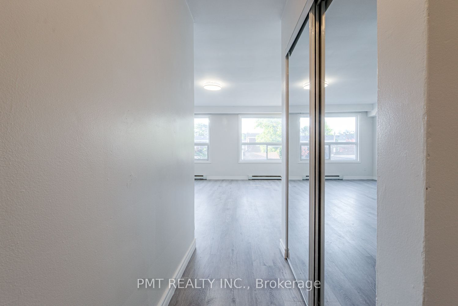 1774 Danforth Avenue 2, Toronto, ON M4C 1H8 photo 3