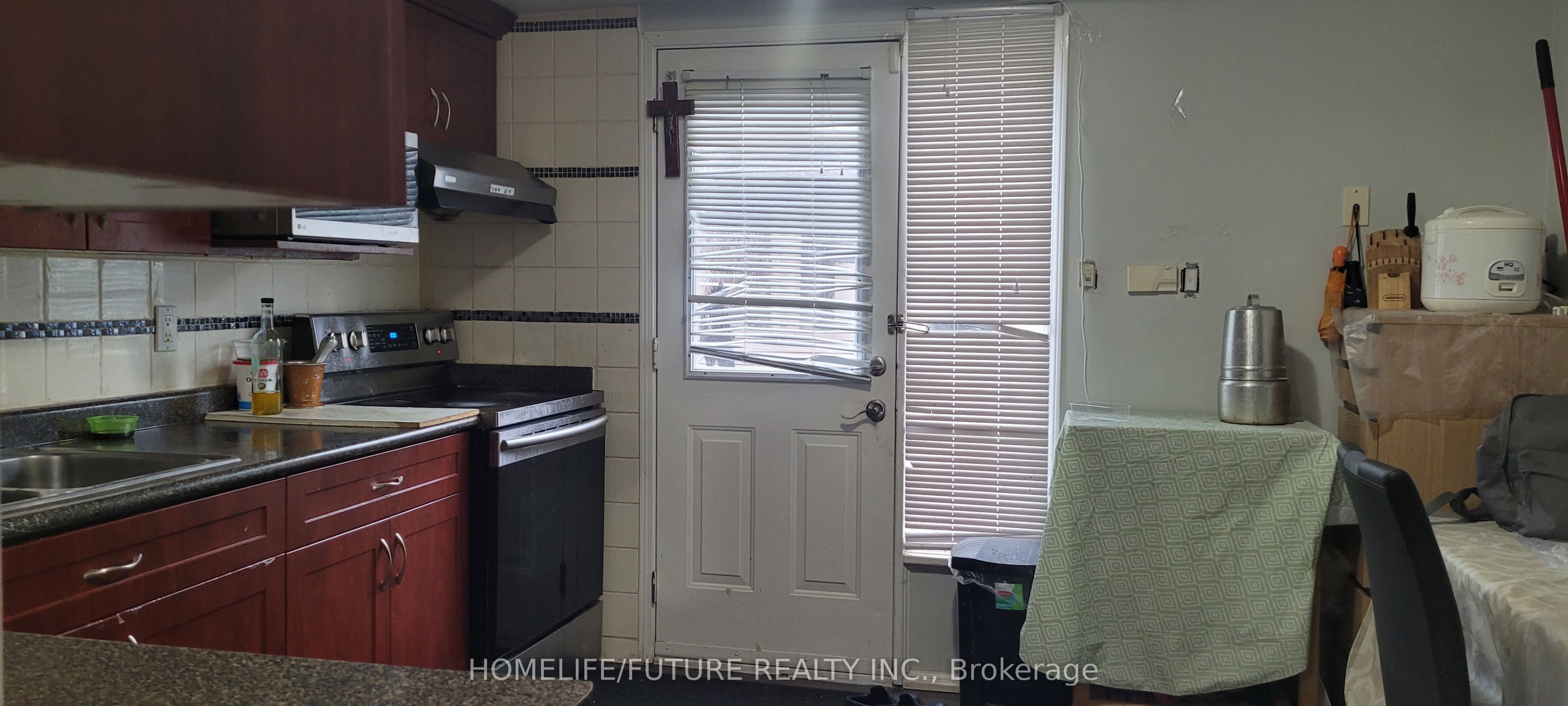 9474 Sheppard Avenue E, Toronto, ON M1B 5Z4 photo 4