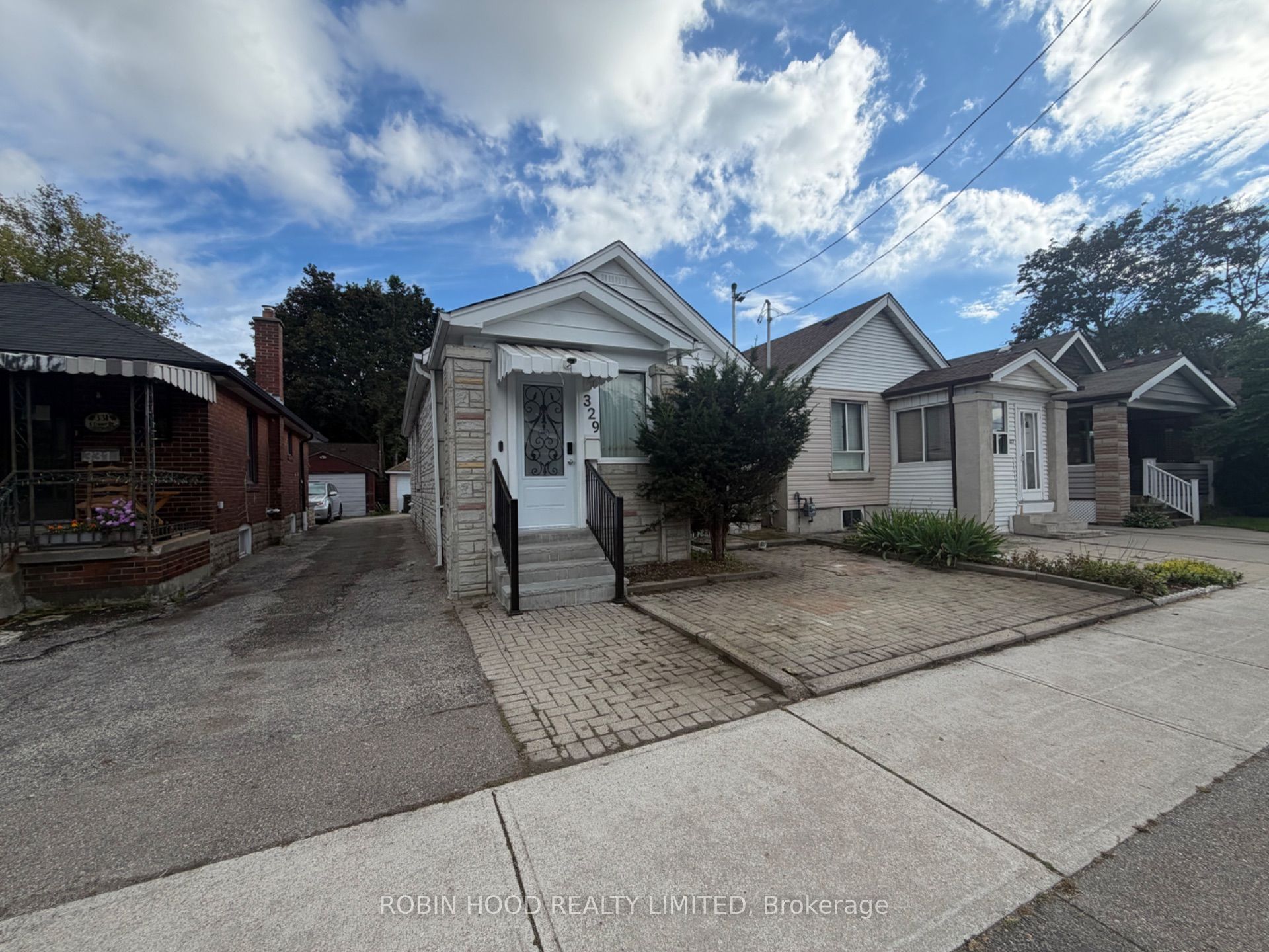 329 O'Connor Drive, Toronto, ON M4J 2V2 photo 2