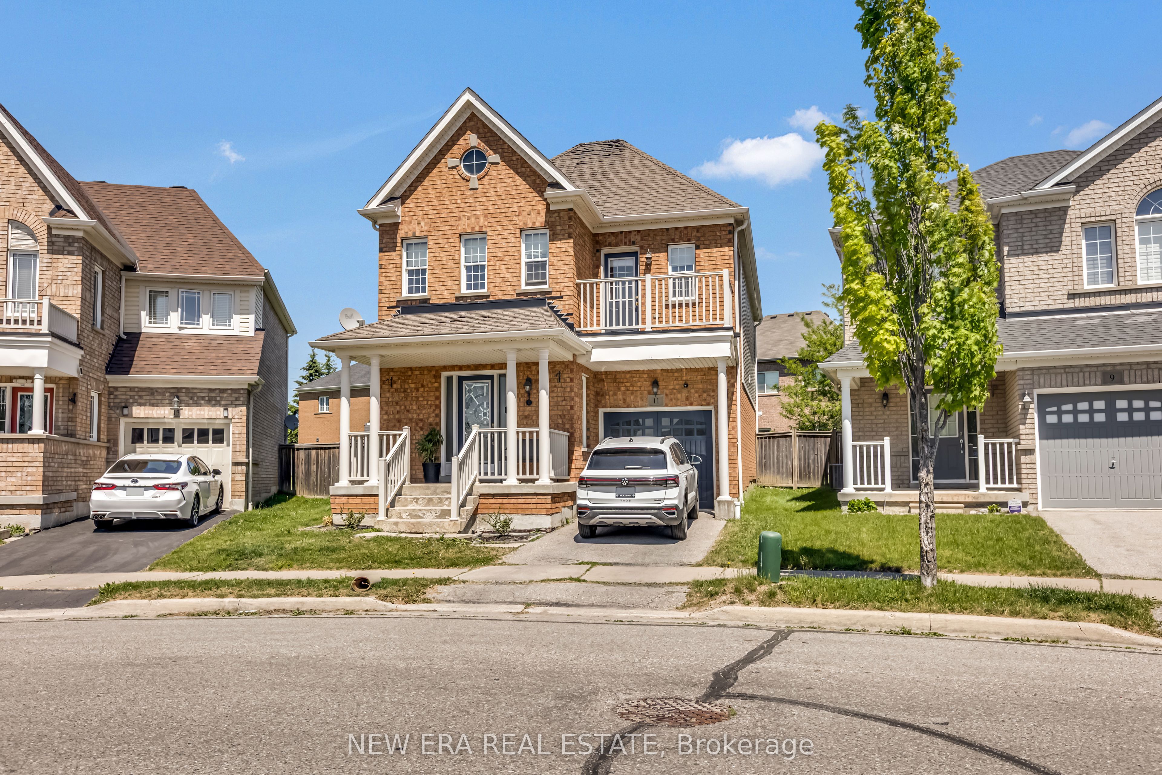 11 Warnford Circle, Ajax, ON L1T 0J6 photo 2