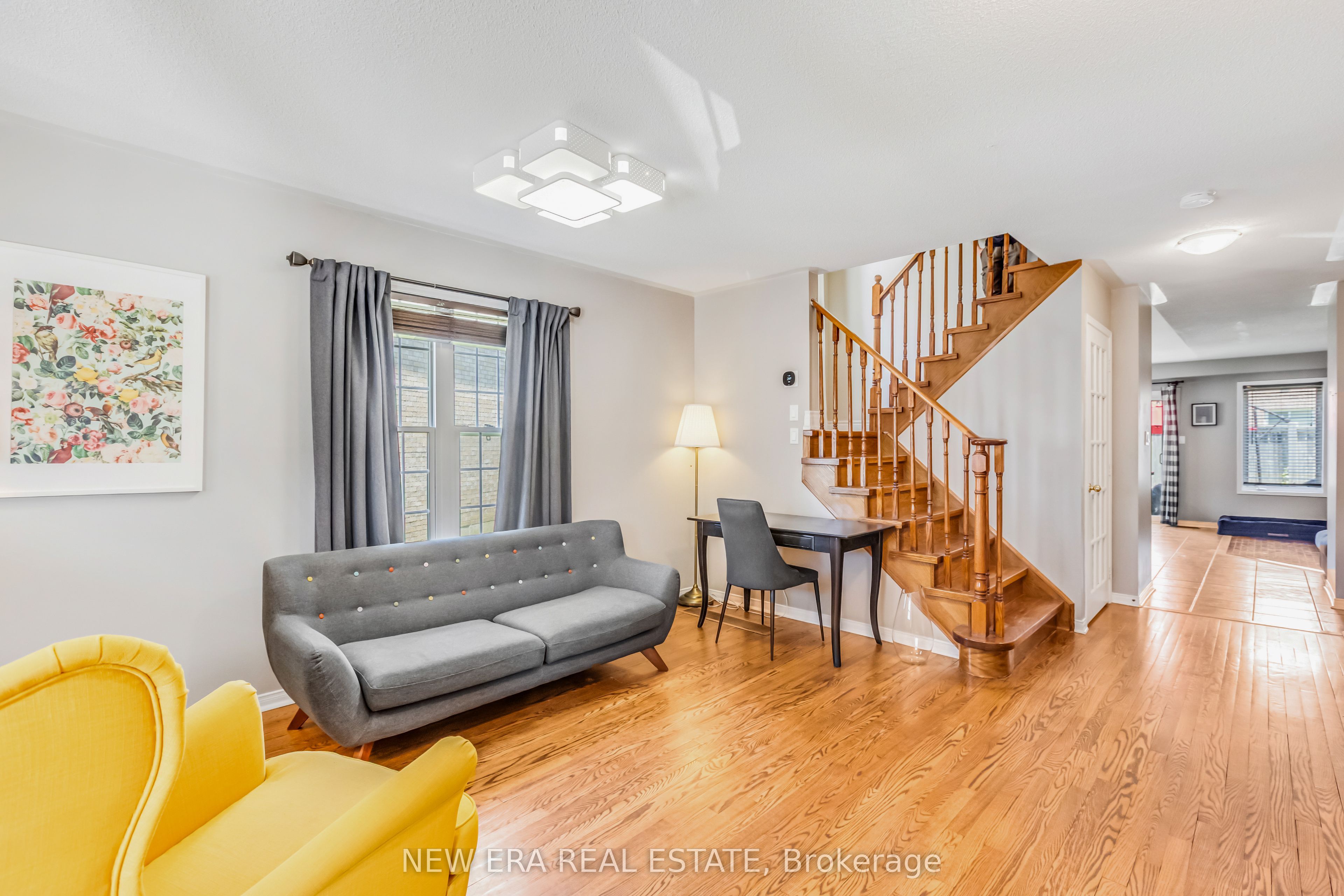 11 Warnford Circle, Ajax, ON L1T 0J6 photo 4