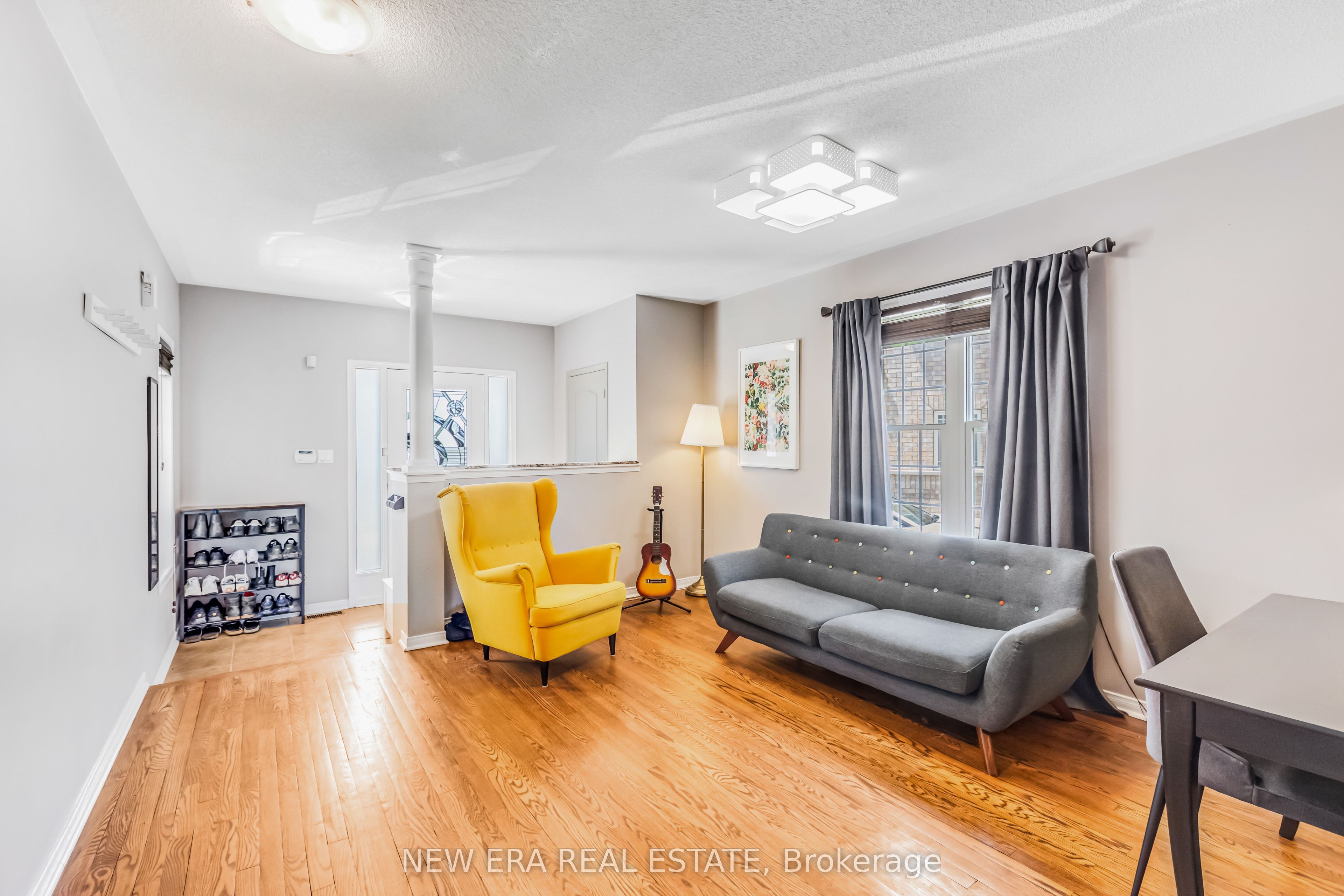 11 Warnford Circle, Ajax, ON L1T 0J6 photo 5