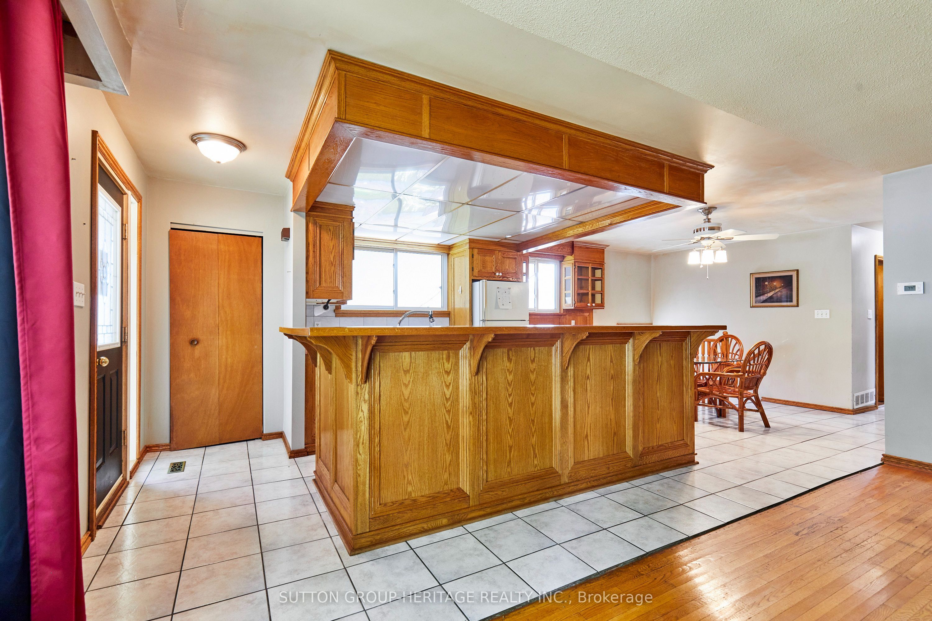 208 Farewell Street, Oshawa, ON L1H 6L7 photo 4