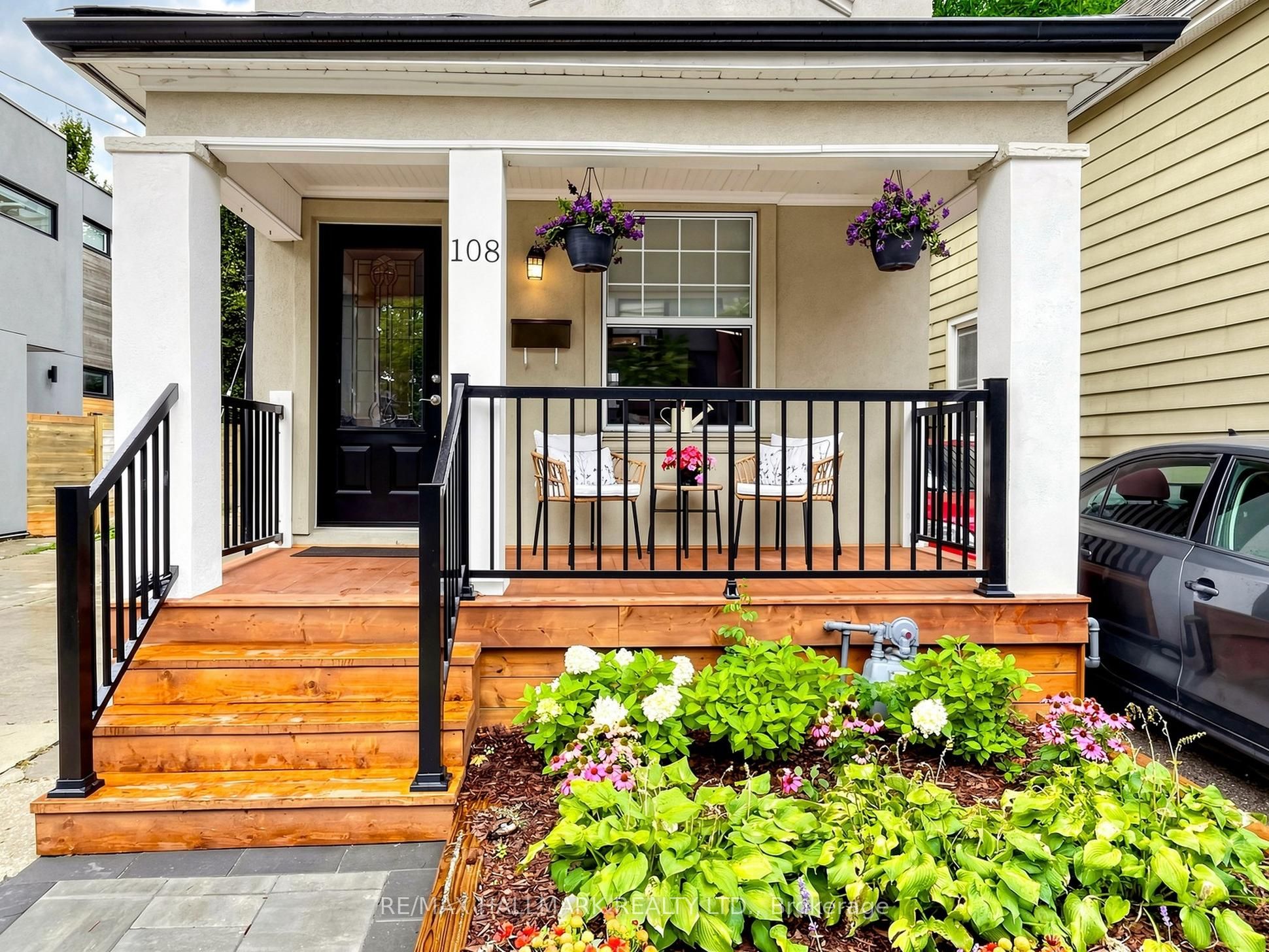 108 Knox Avenue, Toronto, ON M4L 2P2 photo 4