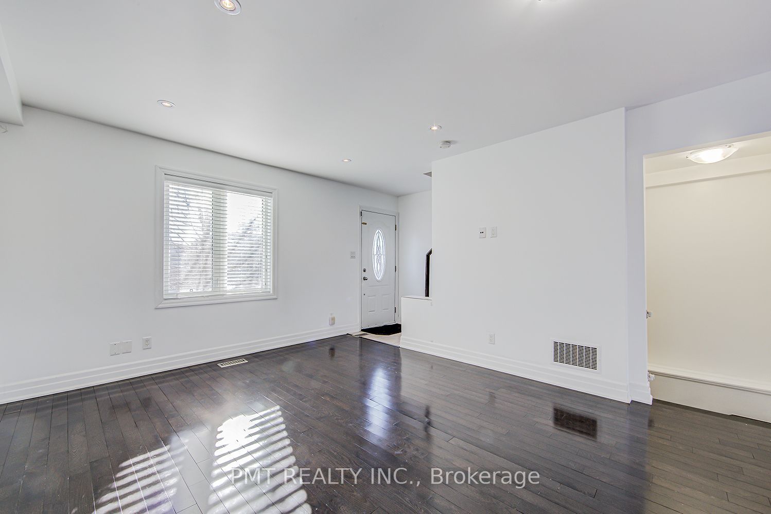 14 Coventry Street, Toronto, ON M1L 0H1 photo 5