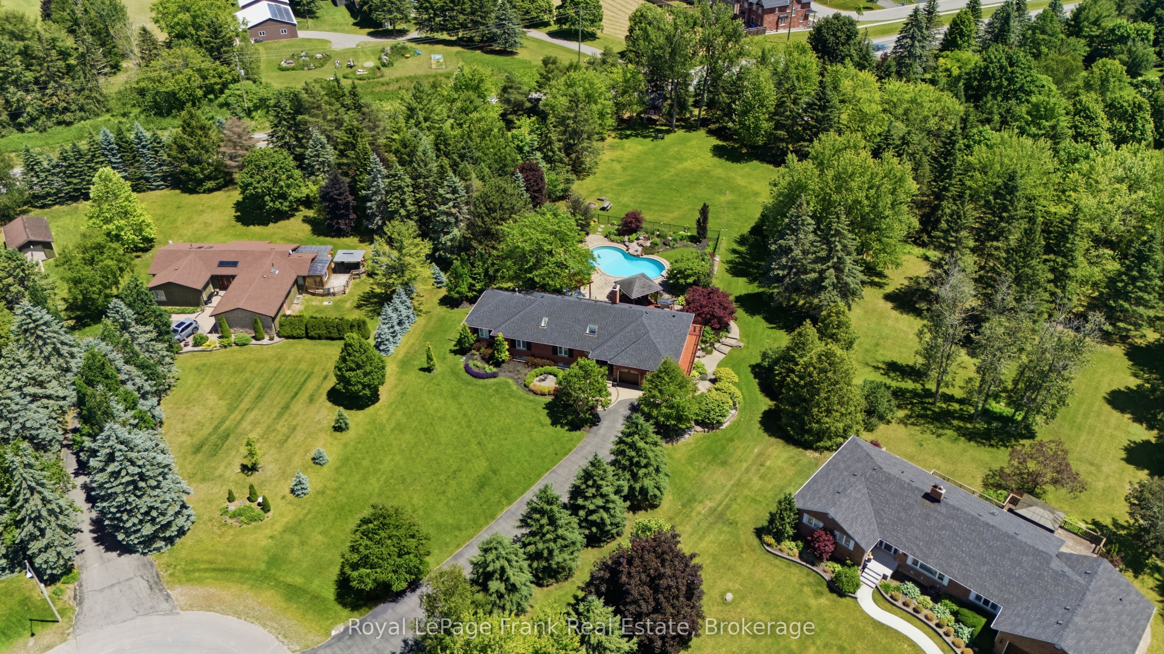 5 Craig Court, Clarington, ON L1C 4H6 photo 2
