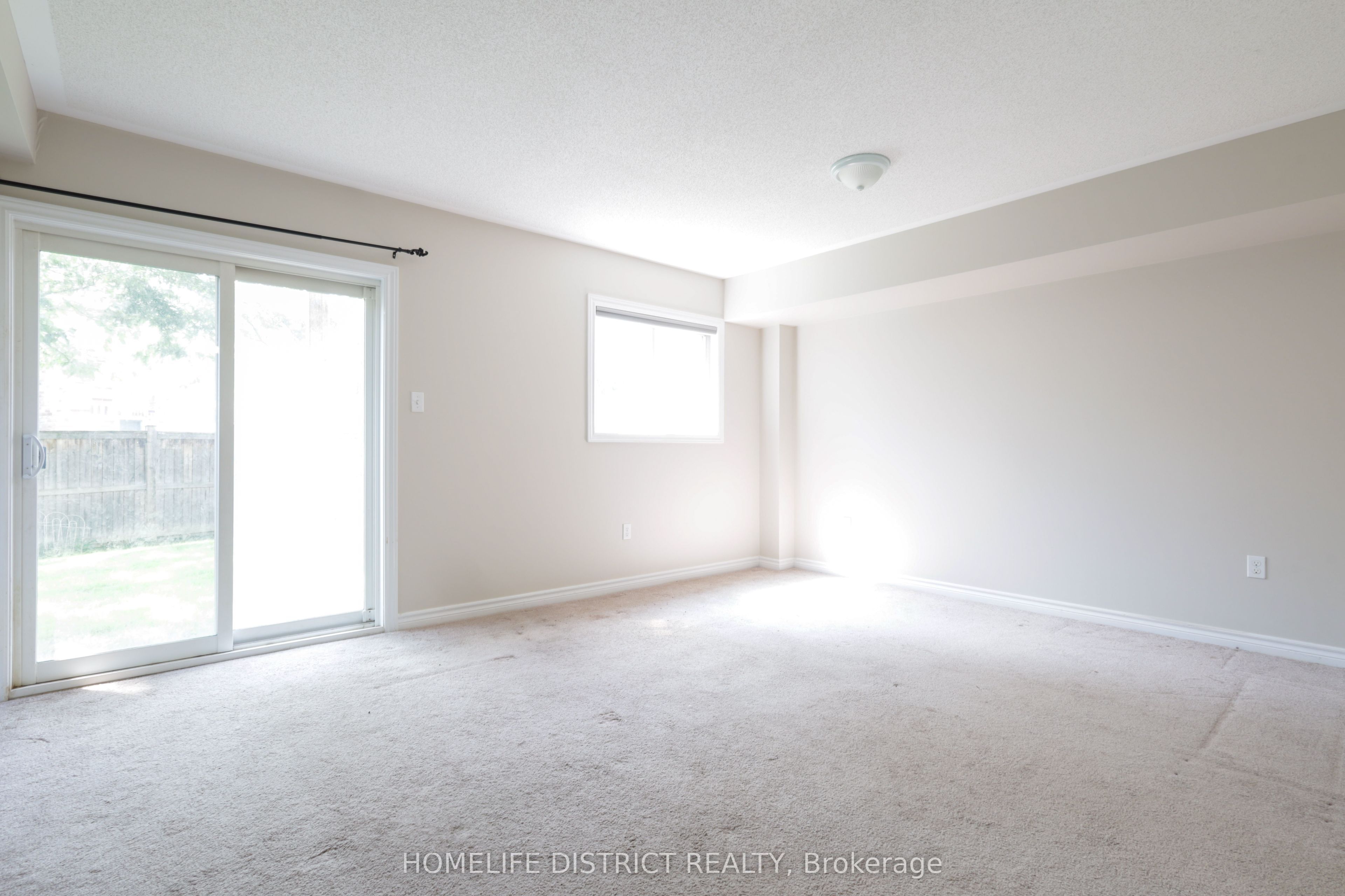 14 Katerson Lane, Clarington, ON L1E 0E9 photo 5