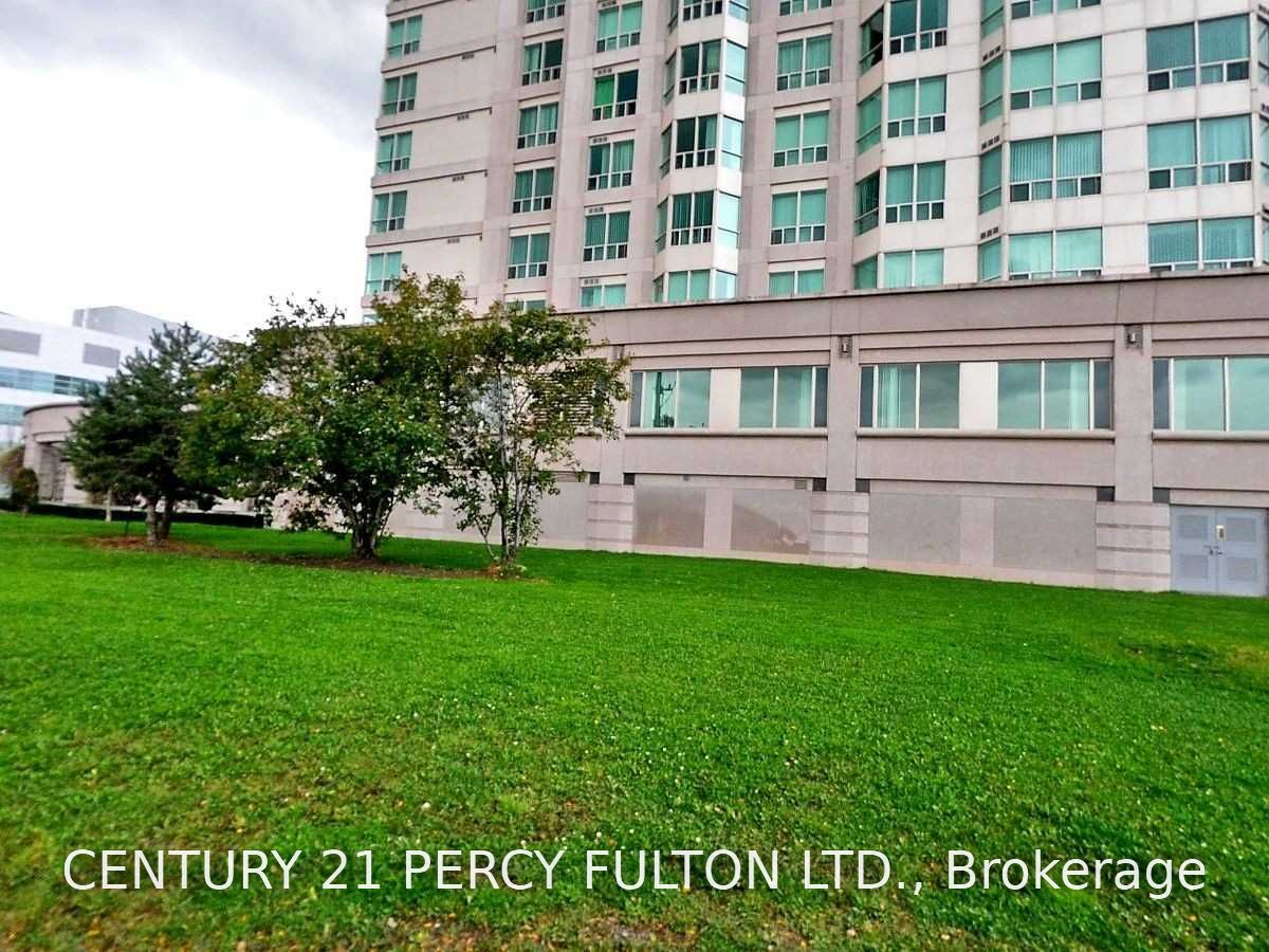 18 Lee Centre Drive 1103, Toronto, ON M1H 3H5