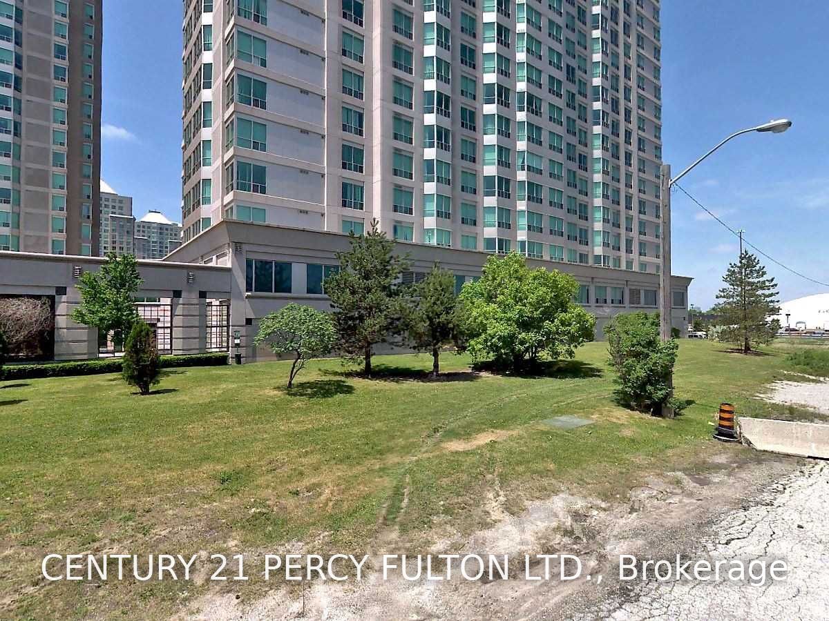 18 Lee Centre Drive 1103, Toronto, ON M1H 3H5 photo 2