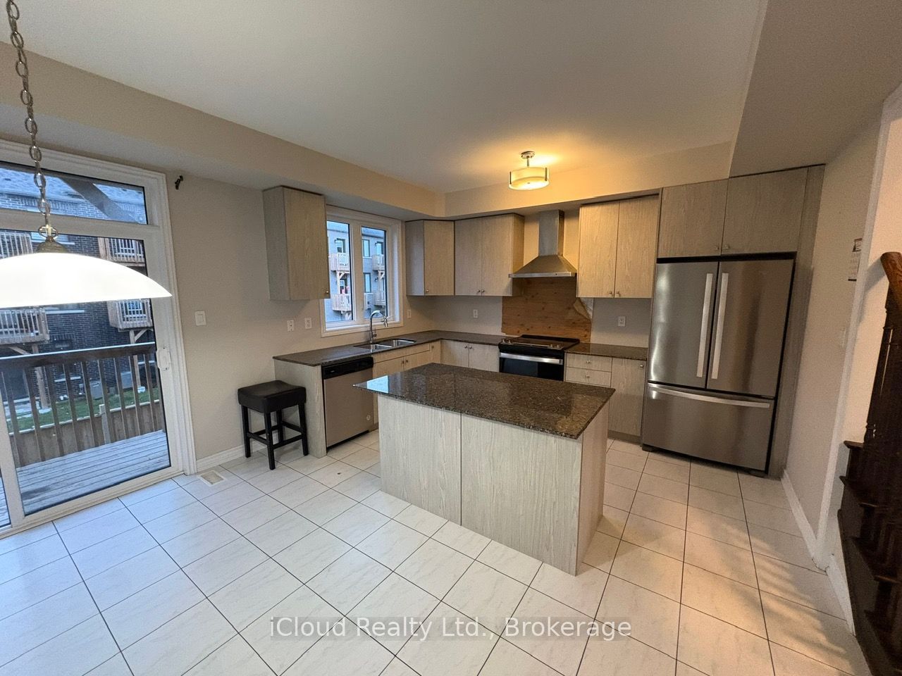 73 Douet Lane, Ajax, ON L1Z 0V4 photo 2
