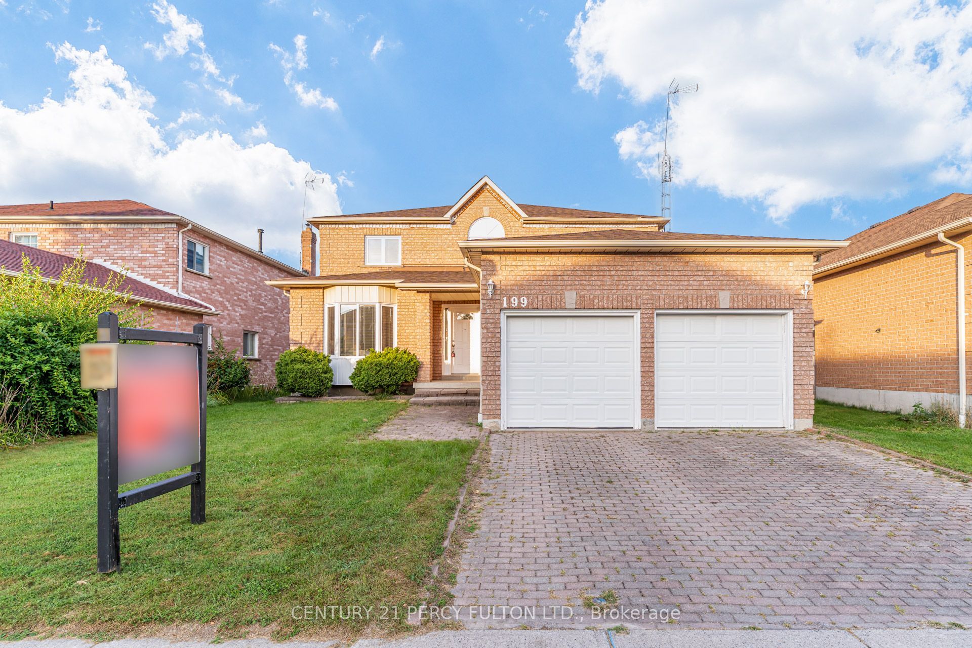 199 Fallingbrook Street, Whitby, ON L1R 2B1