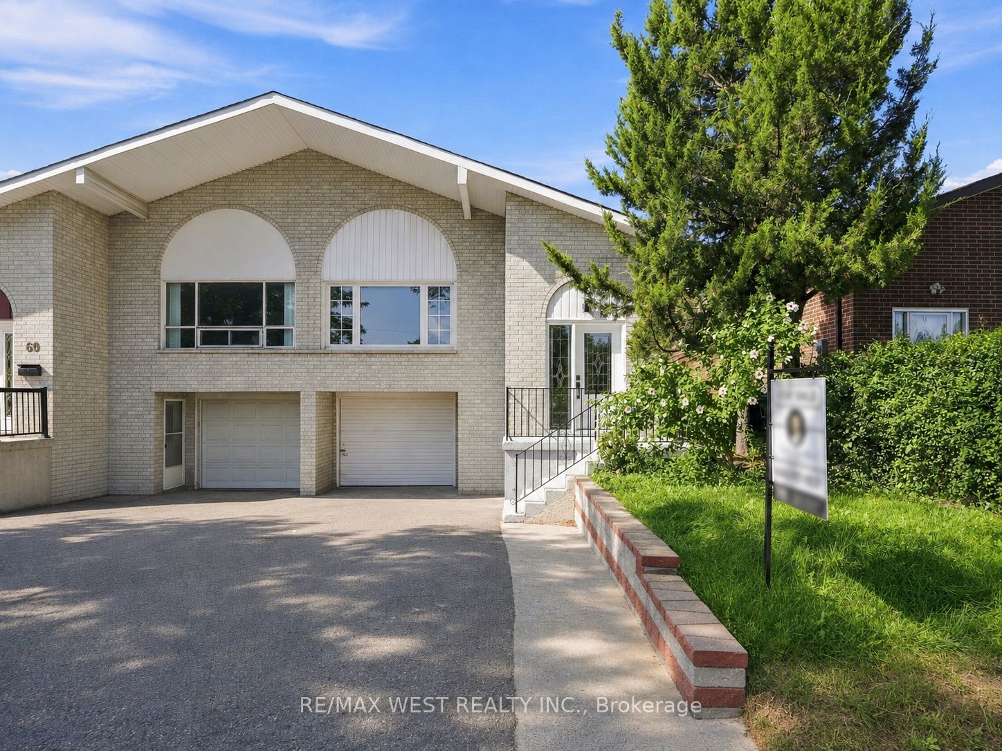 62 Littleleaf Drive, Toronto, ON M1B 1Z2