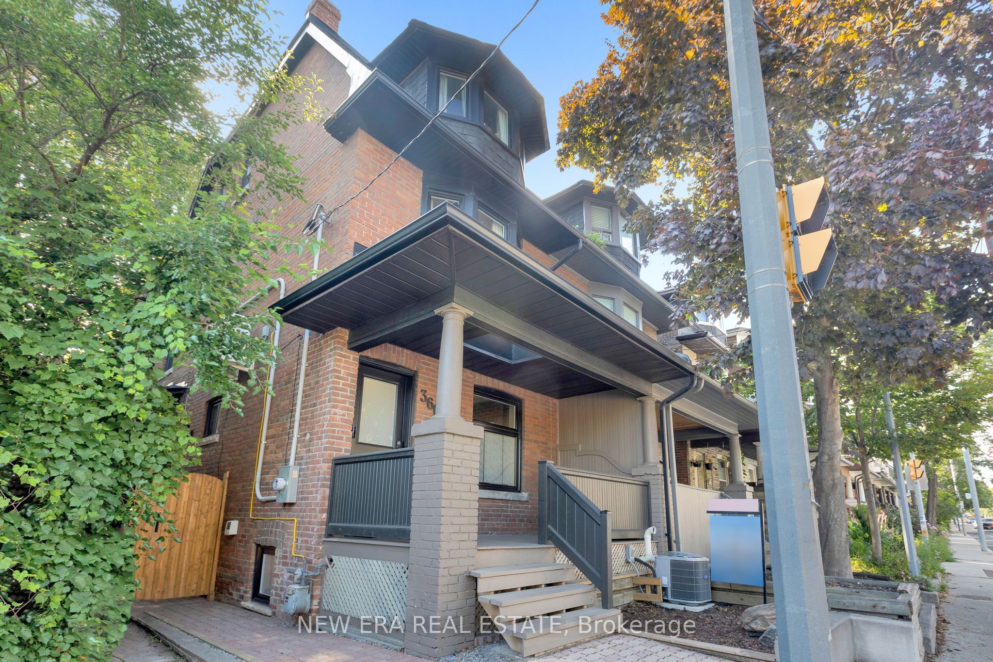 360 Woodbine Avenue, Toronto, ON M4L 3P6