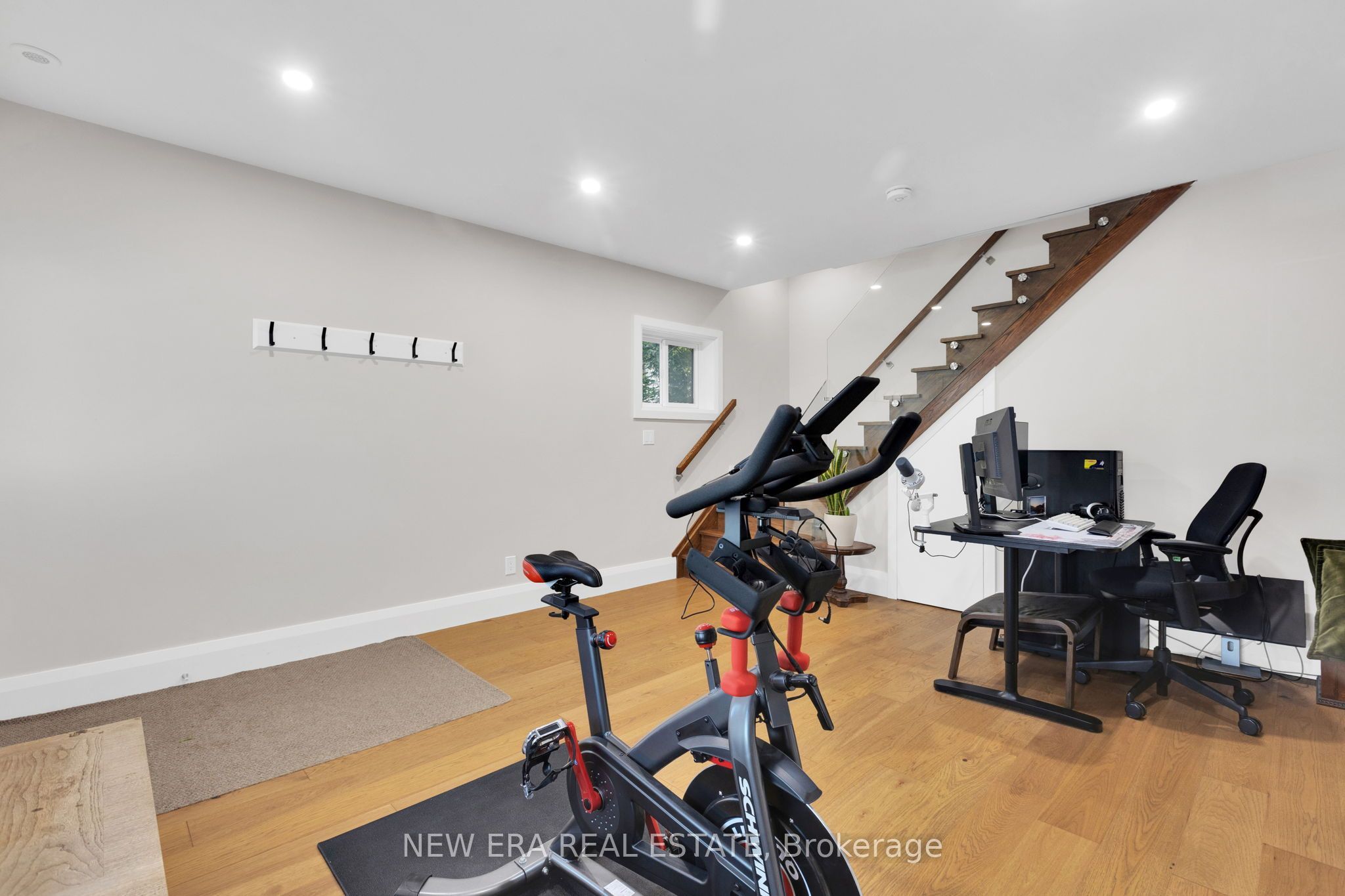 360 Woodbine Avenue, Toronto, ON M4L 3P6 photo 4