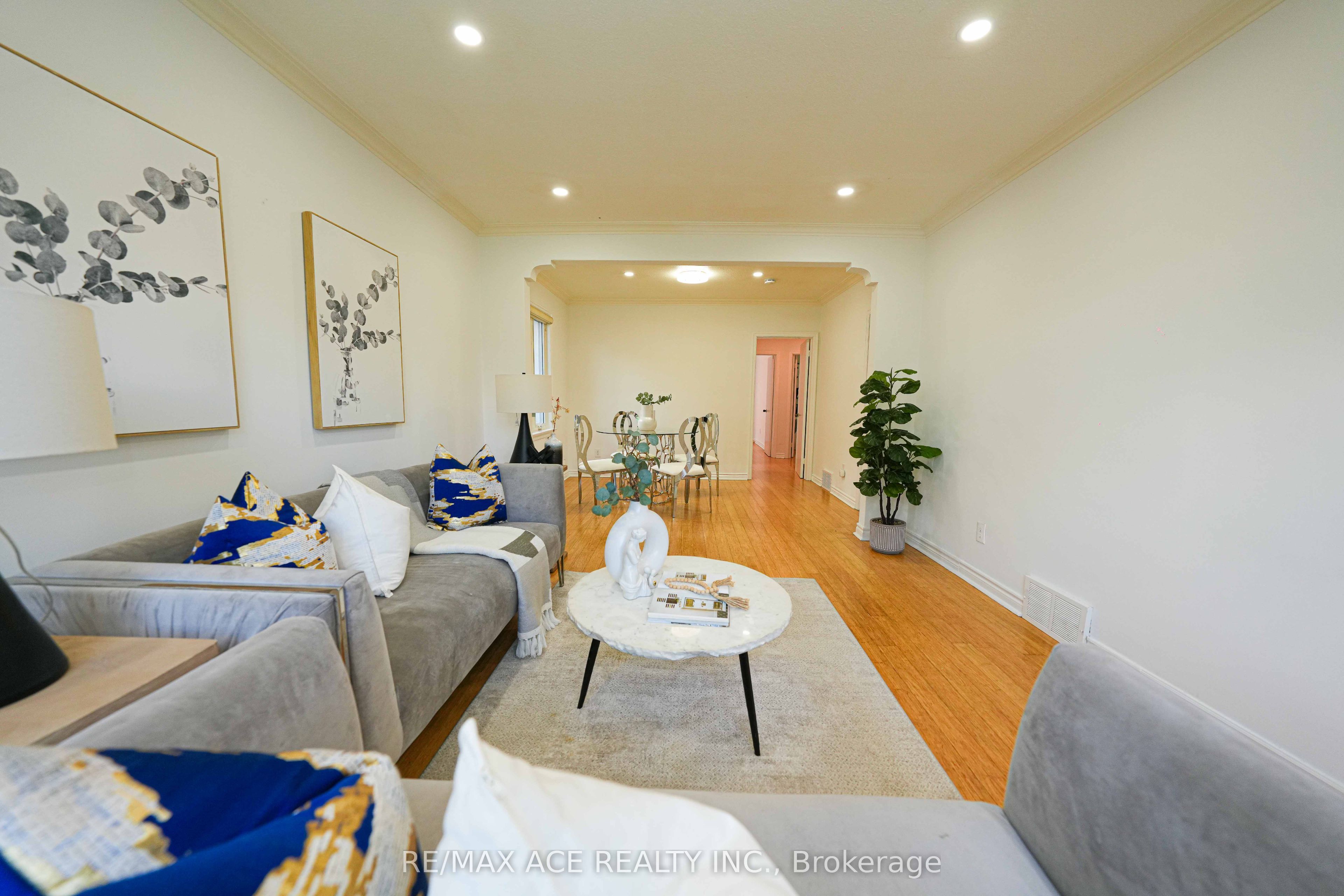 59 Lilian Drive, Toronto, ON M1R 3W4 photo 3