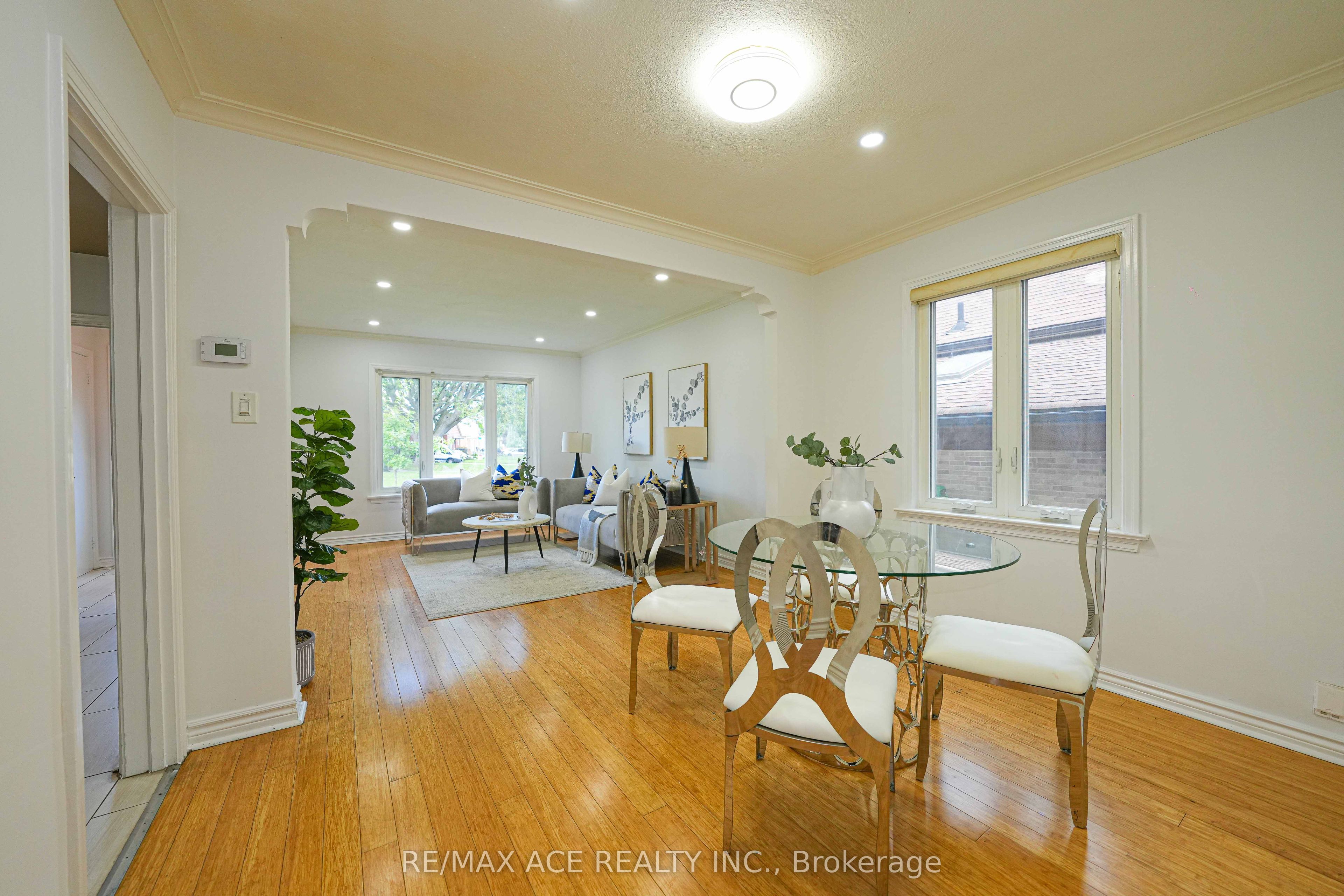 59 Lilian Drive, Toronto, ON M1R 3W4 photo 4
