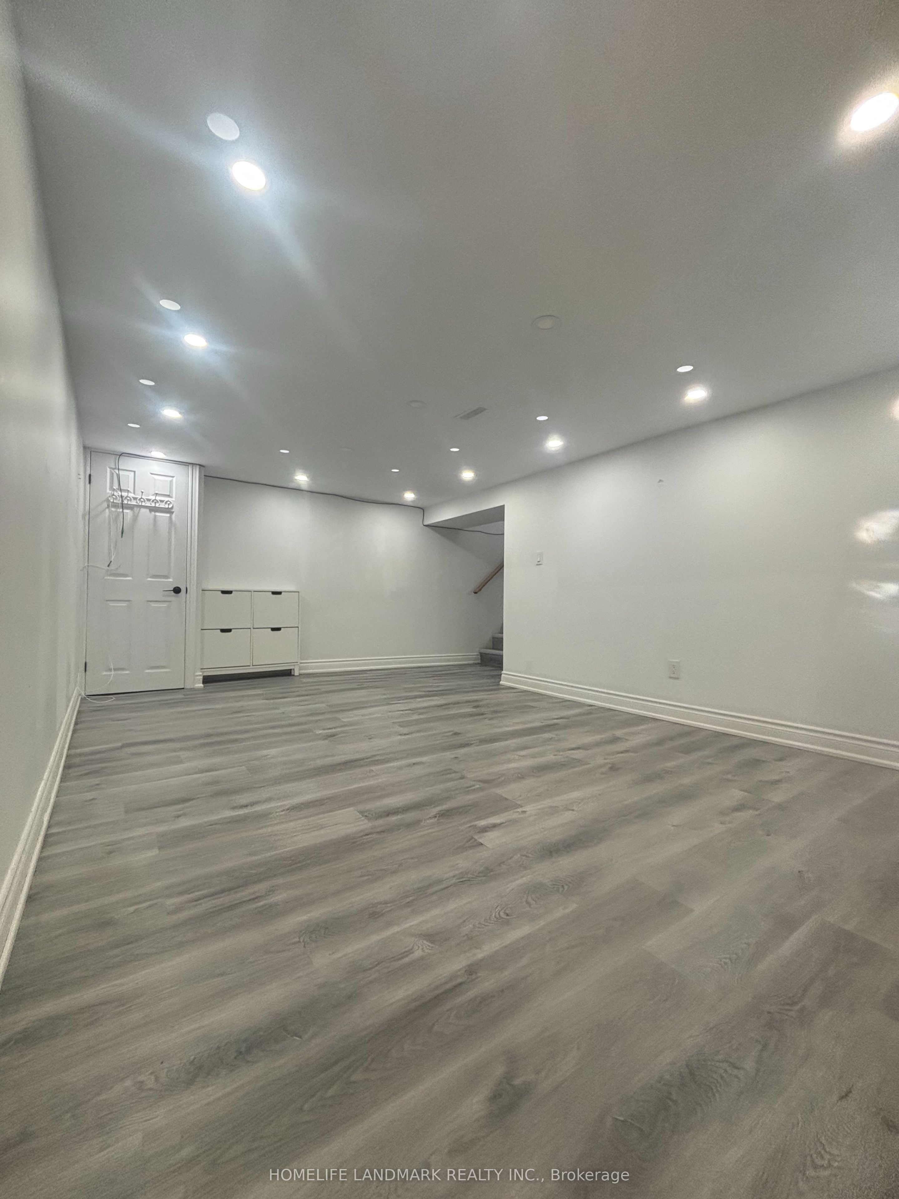 45 Southlawn Drive, Toronto, ON M1S 1H9