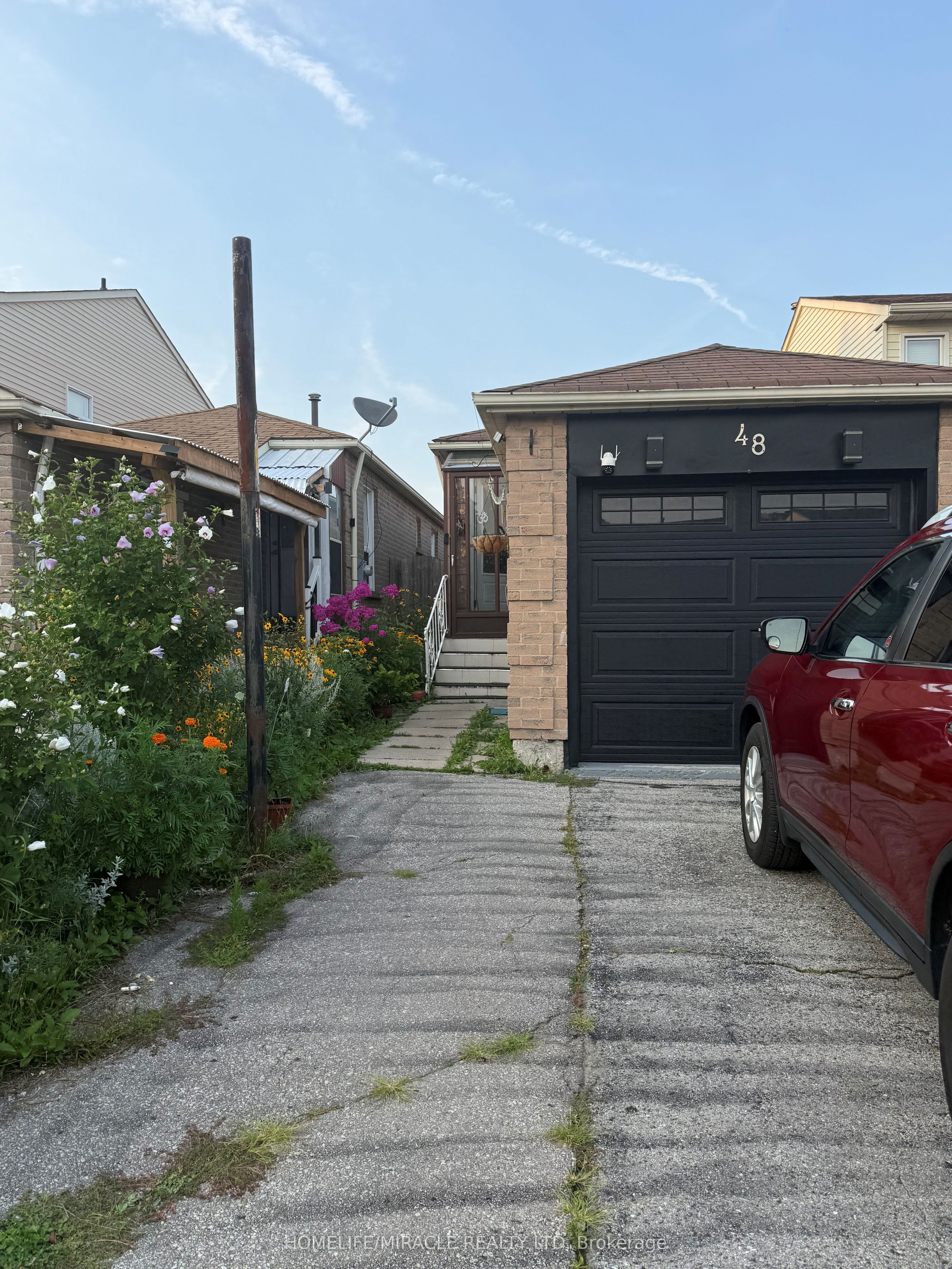 48 Glanvil Crescent, Toronto, ON M1B 4R7