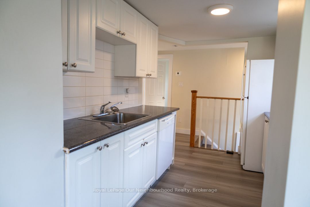 103 Ritson Road S Unit 3, Oshawa, ON L1H 5H1 photo 4