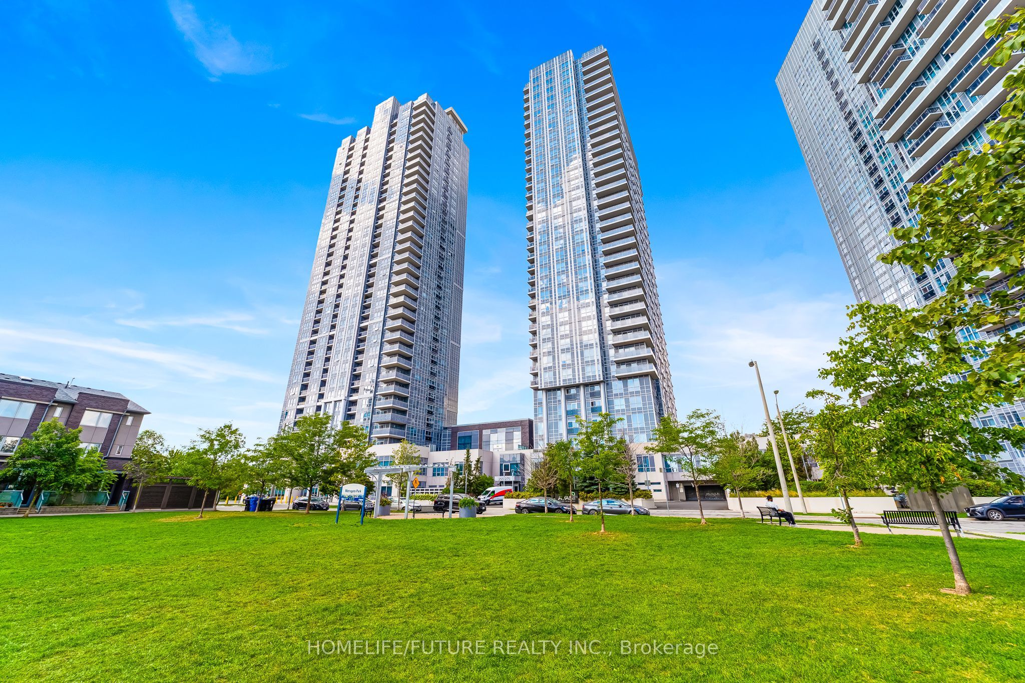 275 Village Green Square 2815, Toronto, ON M1S 0L8