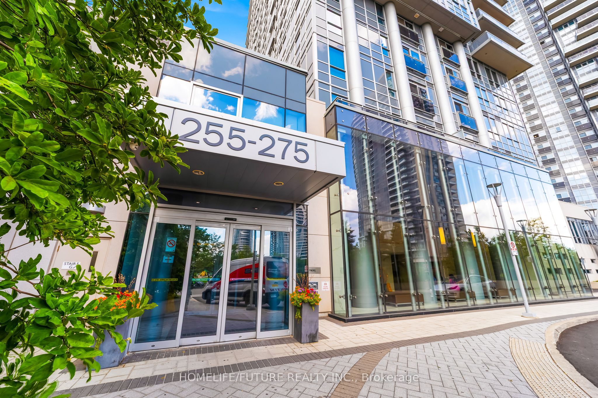275 Village Green Square 2815, Toronto, ON M1S 0L8 photo 3