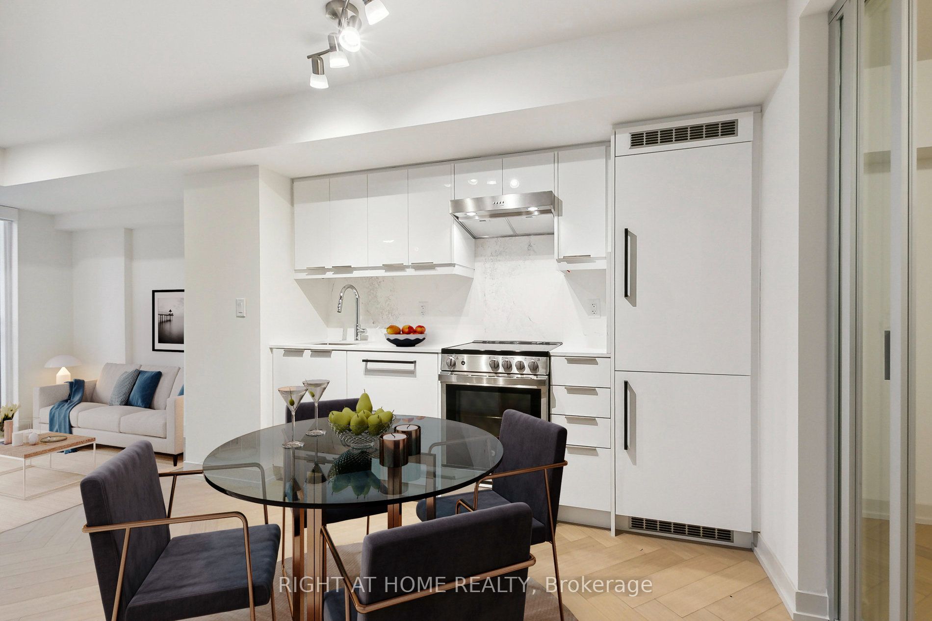 90 Glen Everest Road 114, Toronto, ON M4W 2V6
