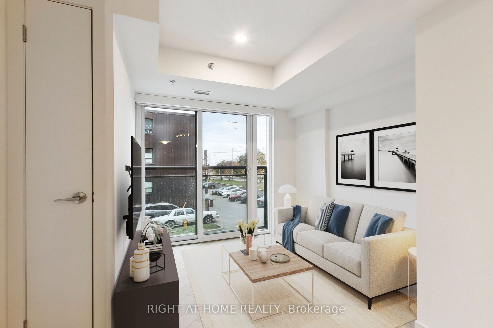 90 Glen Everest Road 114, Toronto, ON M4W 2V6 photo 2