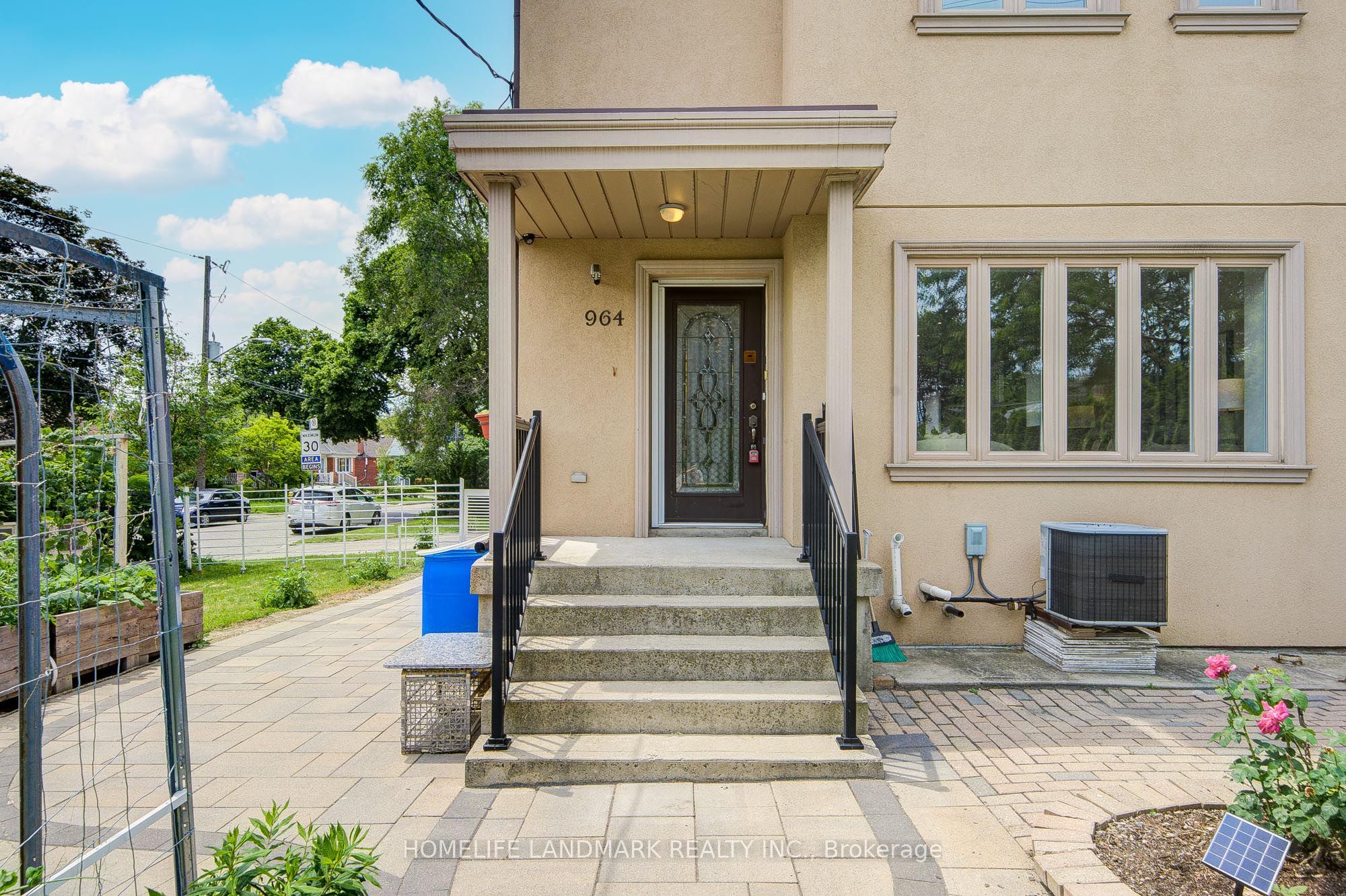 964 Pharmacy Avenue, Toronto, ON M1R 2G6 photo 4