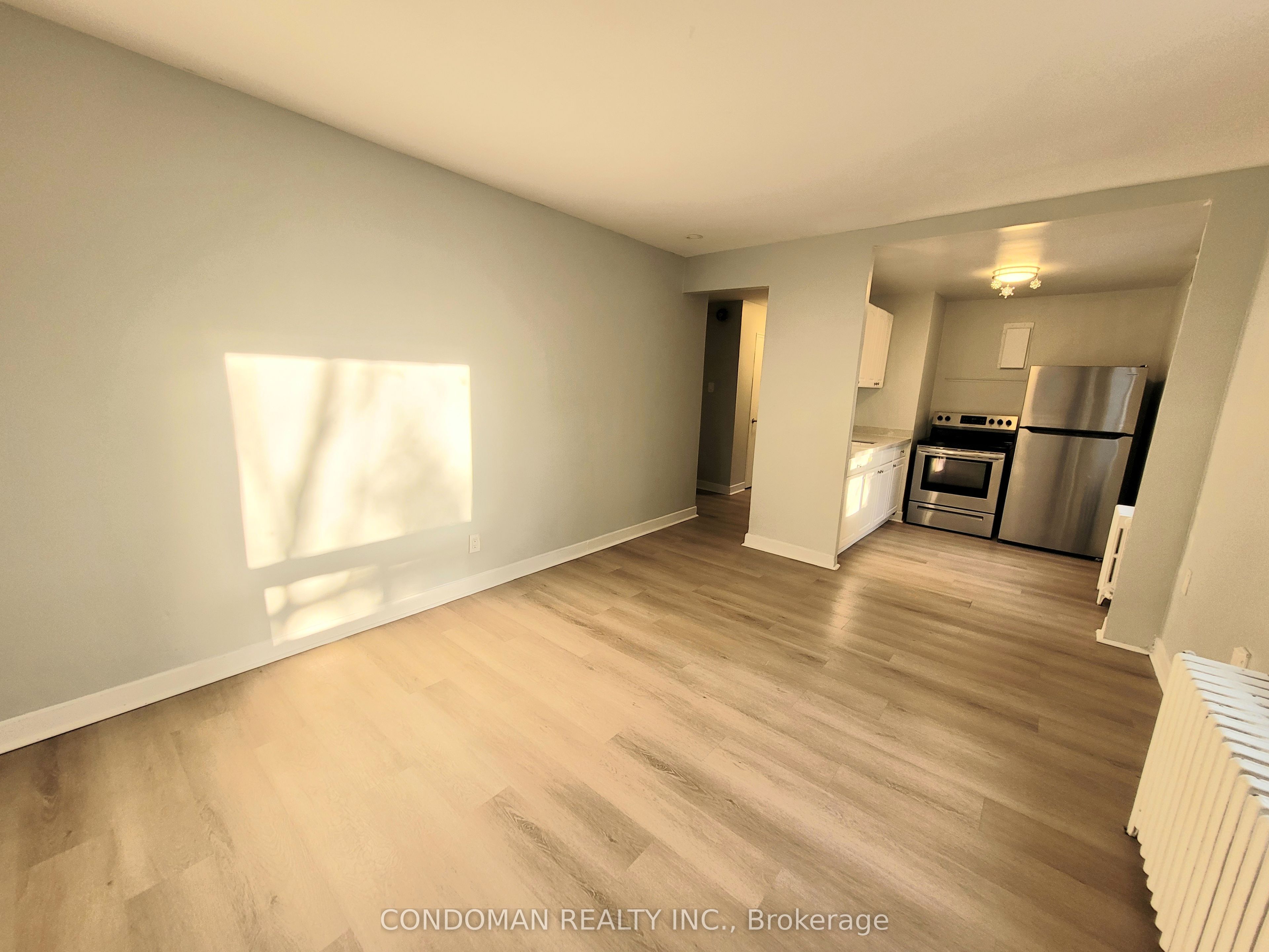 852 Broadview Avenue 104, Toronto, ON M4K 2R1 photo 3