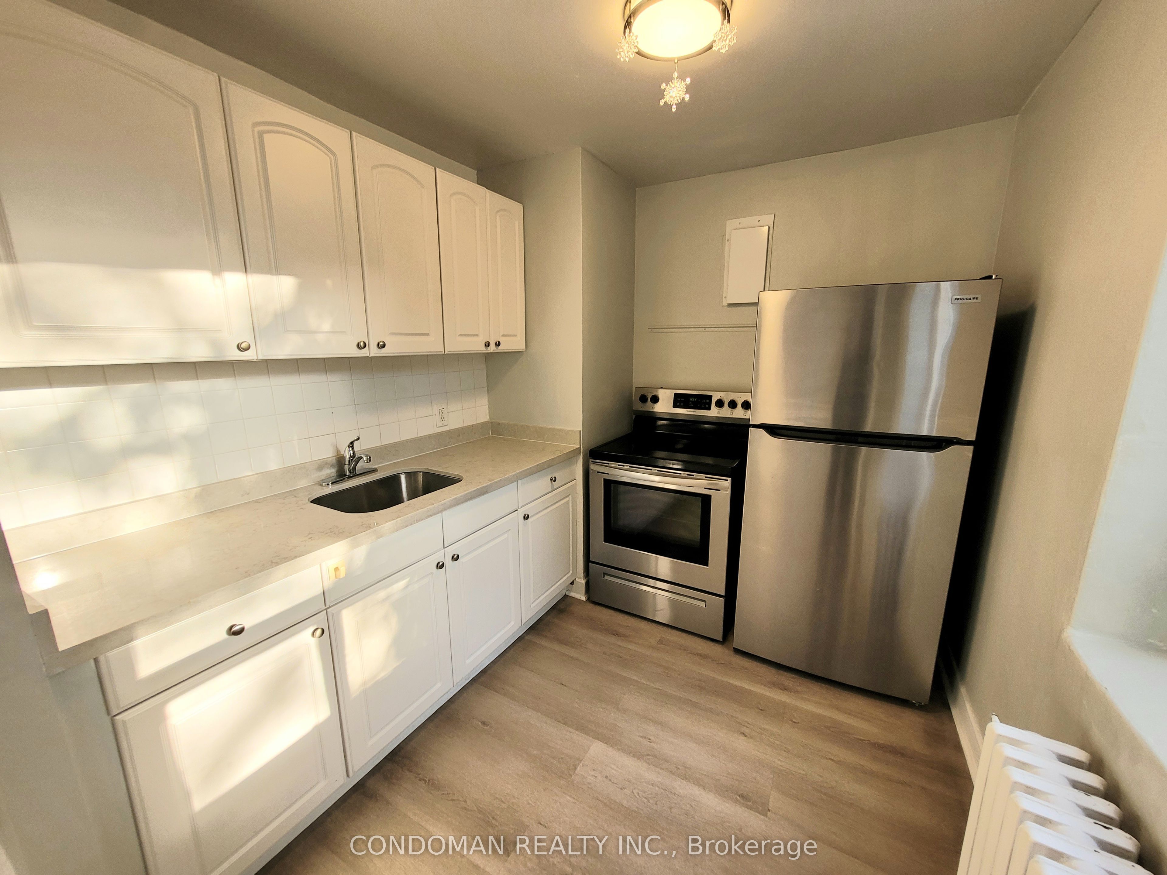 852 Broadview Avenue 104, Toronto, ON M4K 2R1 photo 5