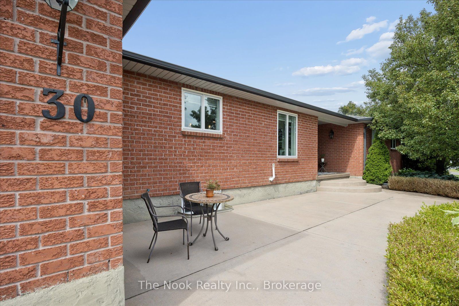 30 Potters Lane, Clarington, ON L0B 1J0 photo 3