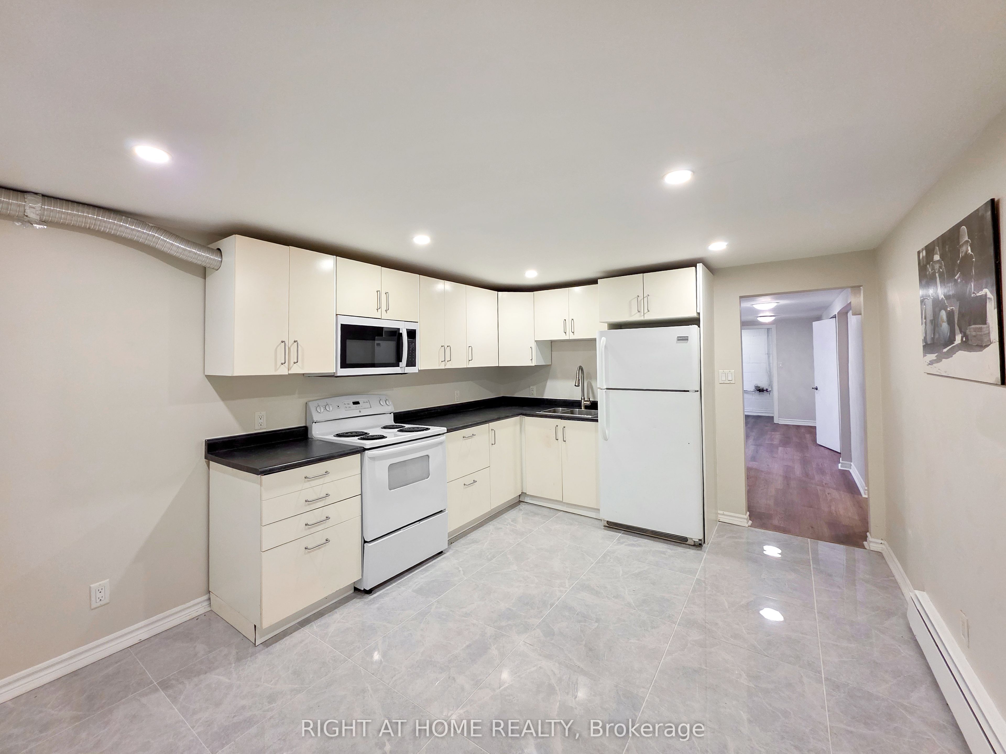 708 Carnegie Avenue Lower, Oshawa, ON L1G 4R6 photo 4