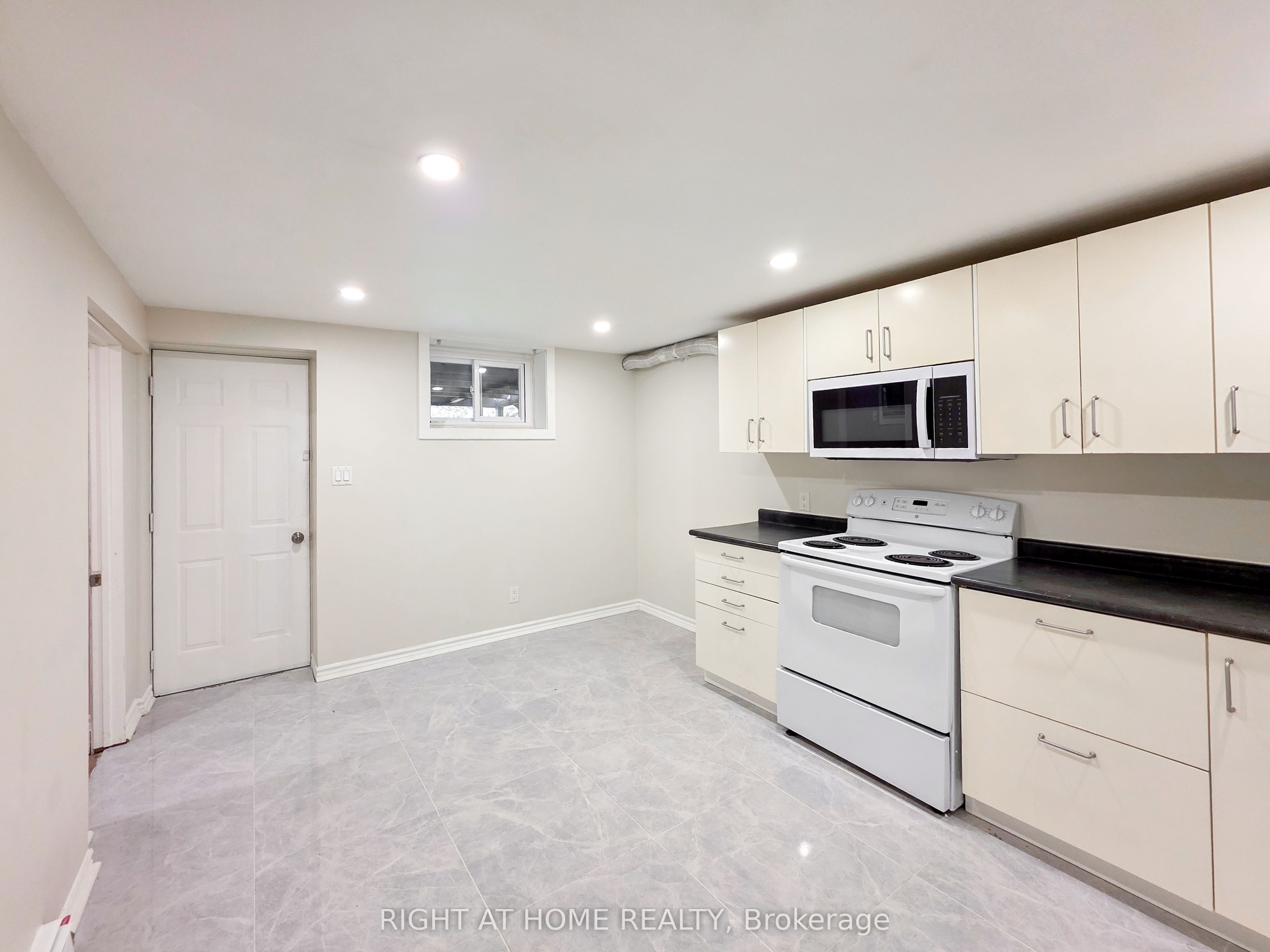 708 Carnegie Avenue Lower, Oshawa, ON L1G 4R6 photo 5