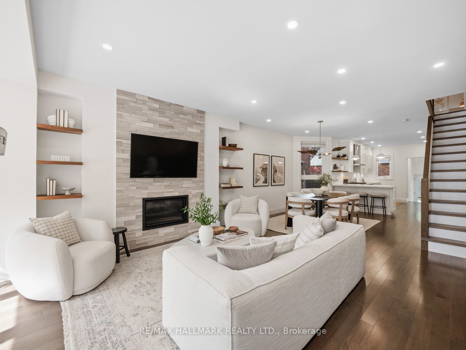 189 Greenwood Avenue, Toronto, ON M4L 2P8 photo 2