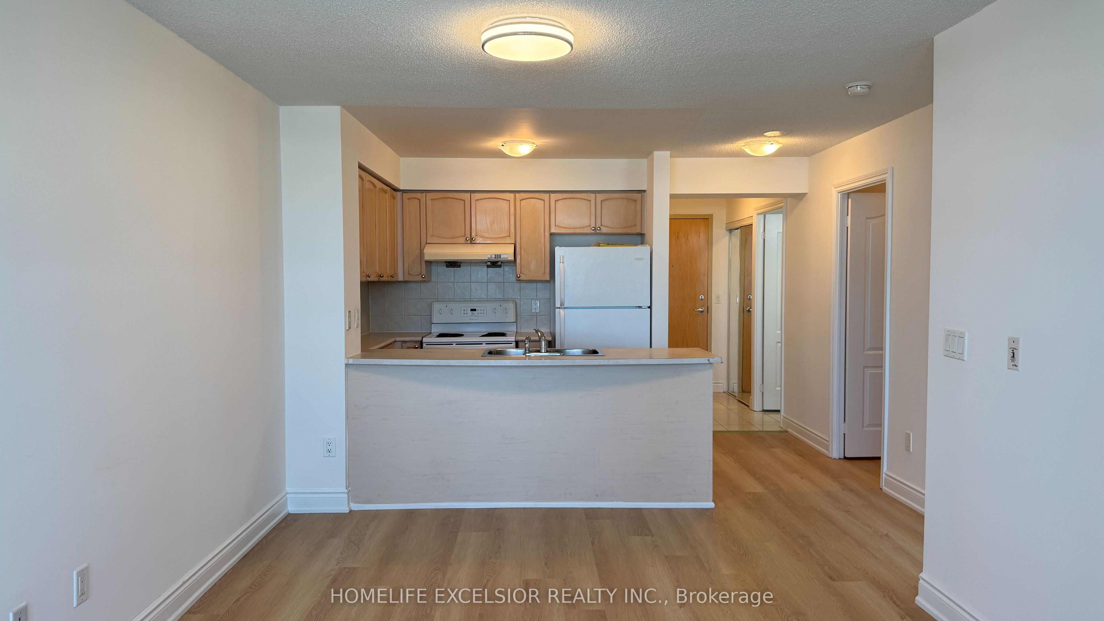 60 Brian Harrison Way 705, Toronto, ON M1P 5J5 photo 4