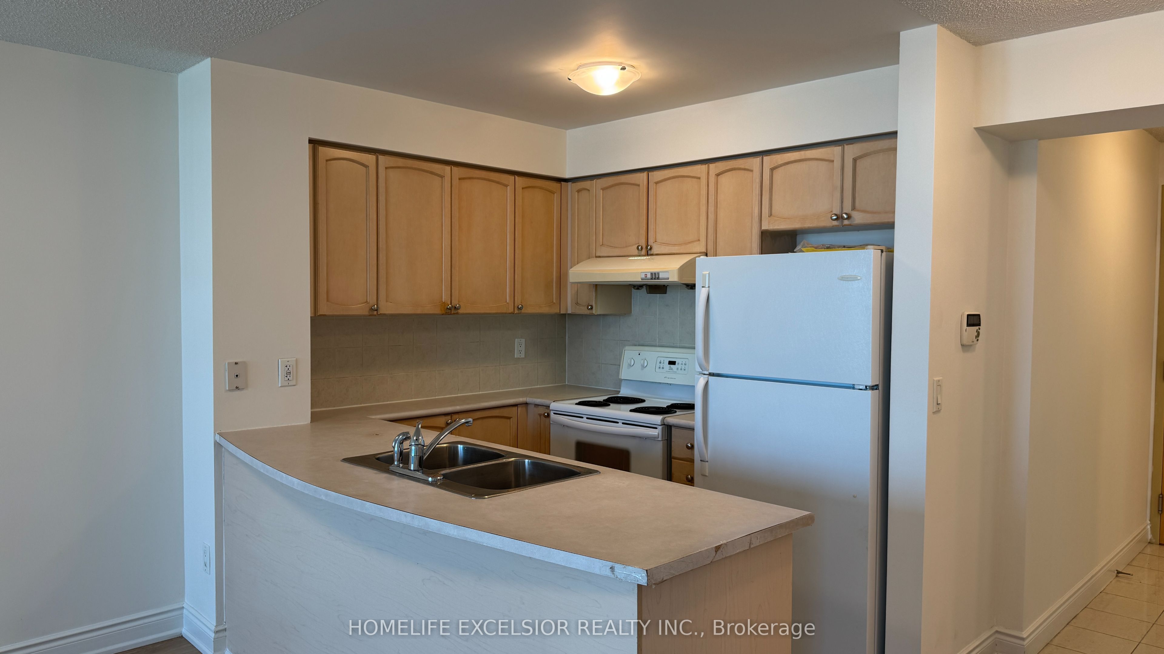 60 Brian Harrison Way 705, Toronto, ON M1P 5J5 photo 5