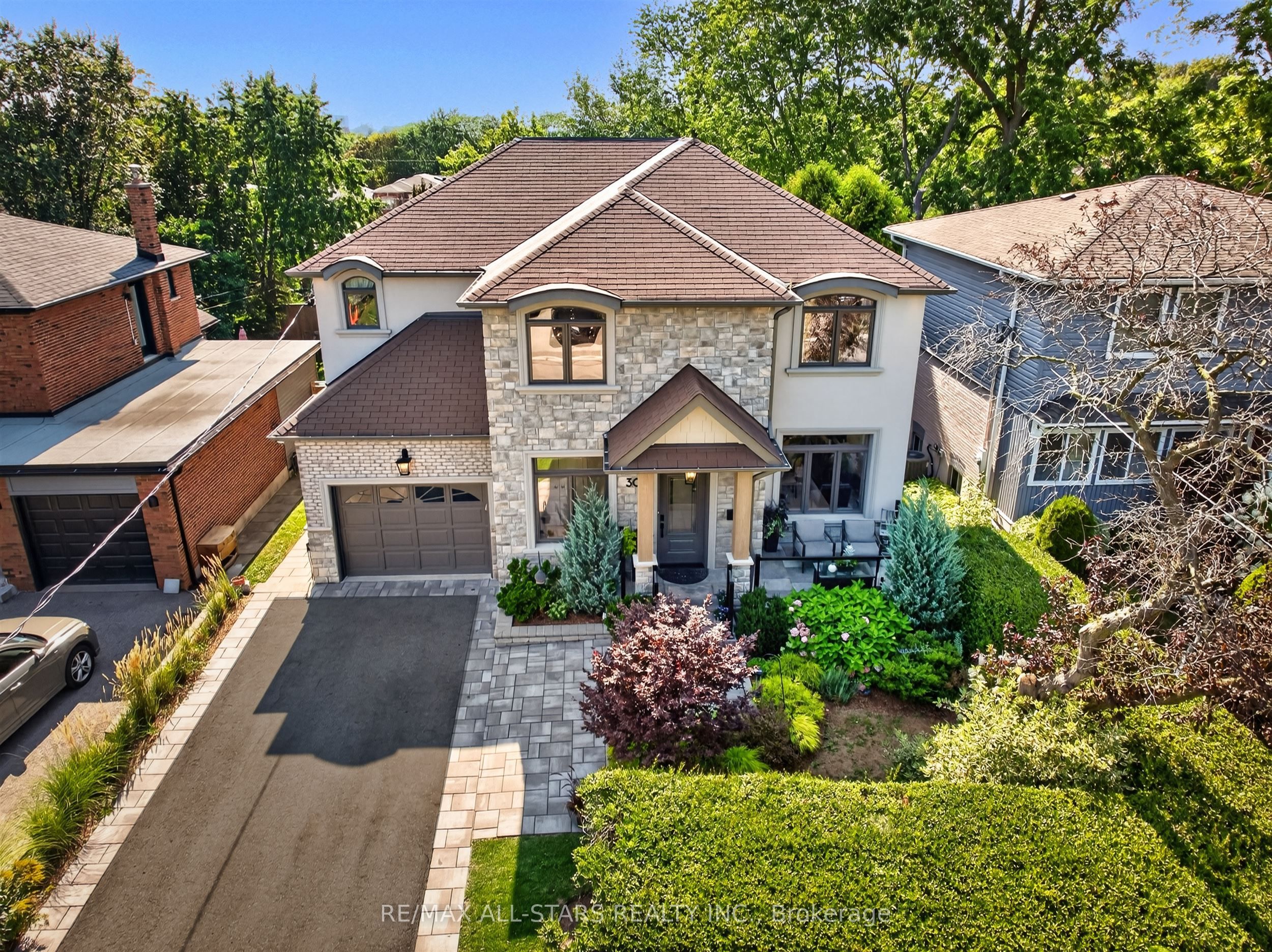 30 St Quentin Avenue, Toronto, ON M1M 2M8 photo 2