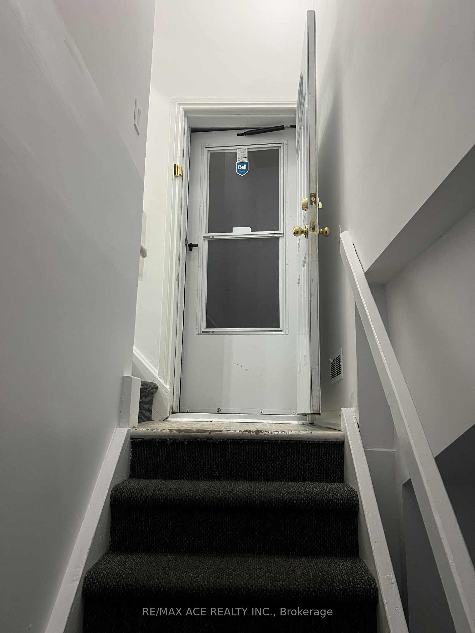 137 Janray Drive Bsmt, Toronto, ON M1G 1Y8 photo 2