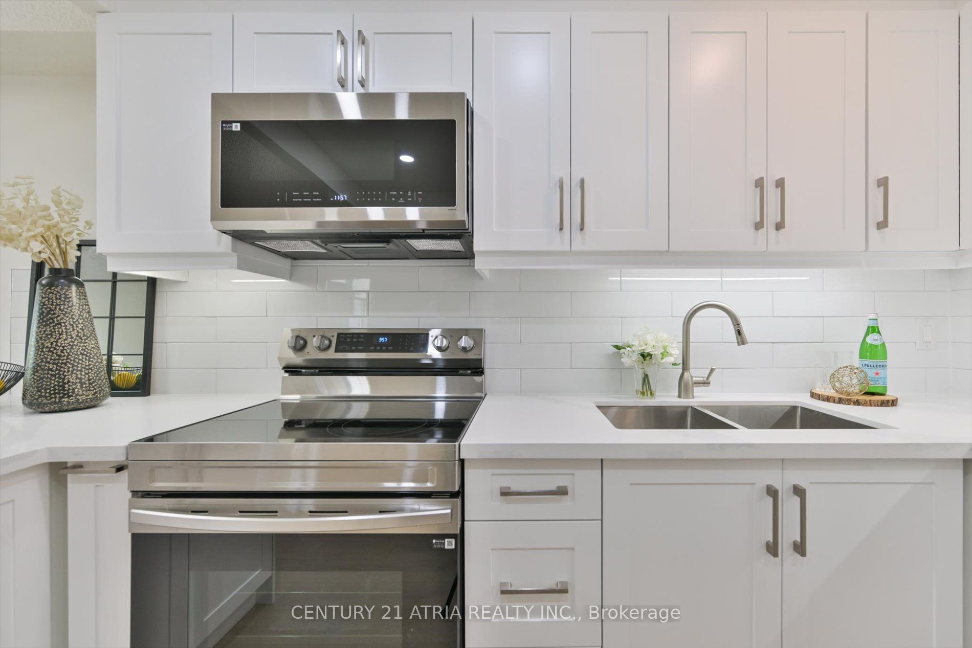 4101 Sheppard Avenue E 207, Toronto, ON M1S 3H3 photo 4