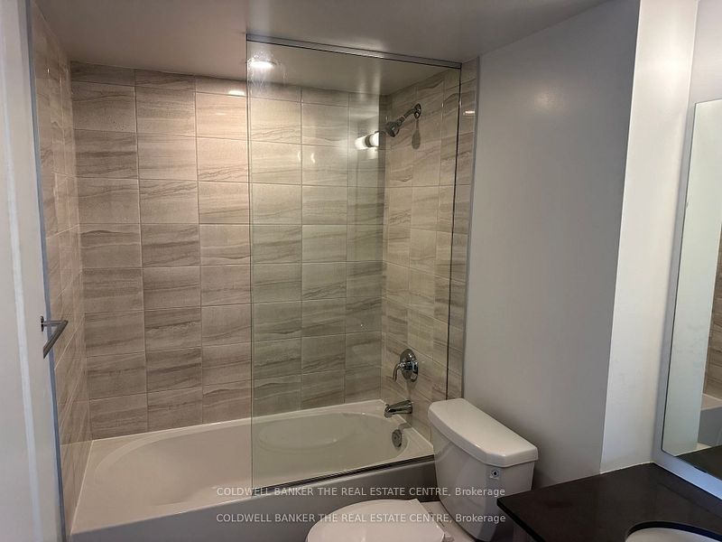 1435 Celebration Drive 1401, Pickering, ON L1W 0C4 photo 5