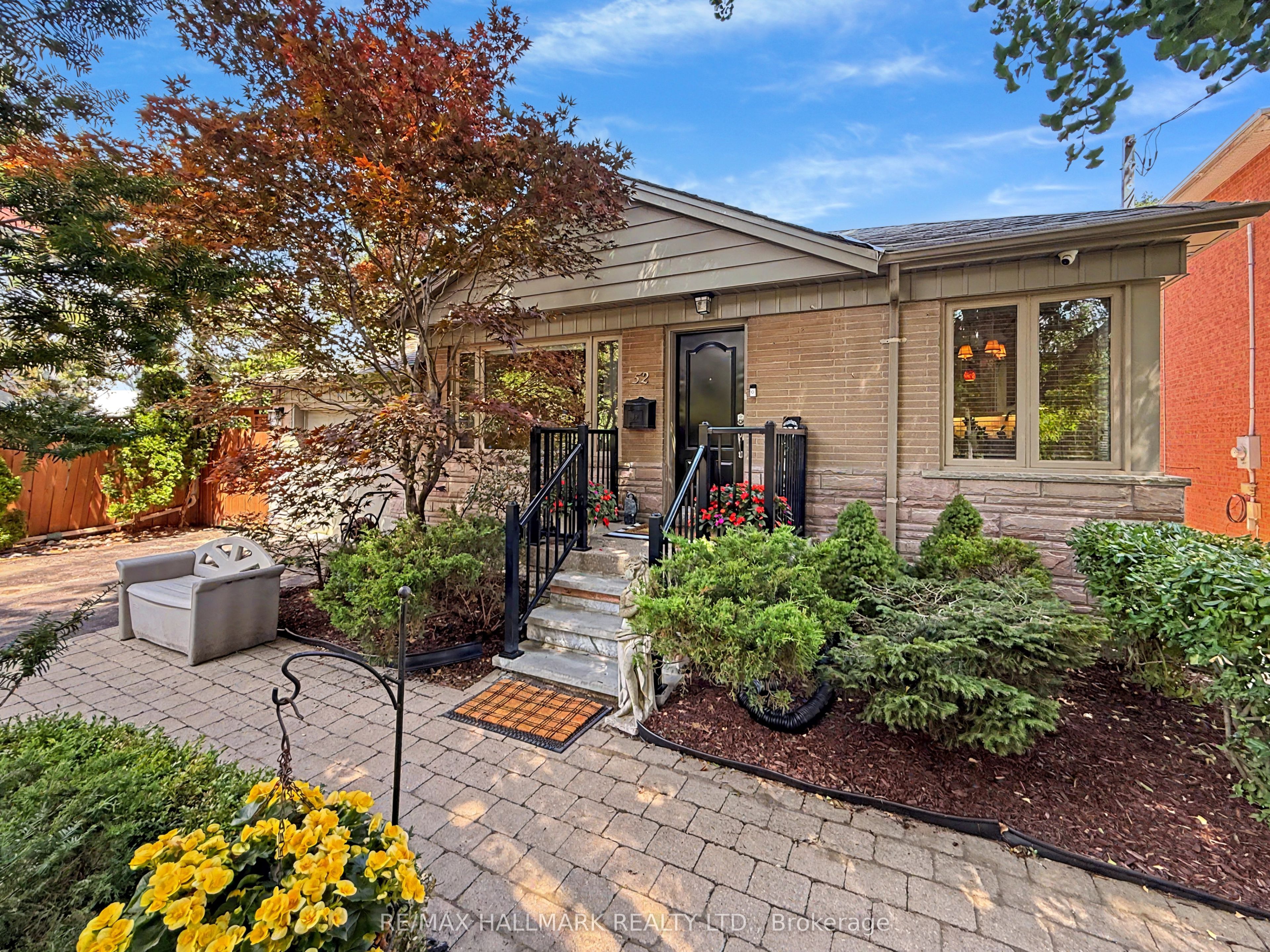 52 Colonel Danforth Trail, Toronto, ON M1C 1R1 photo 2