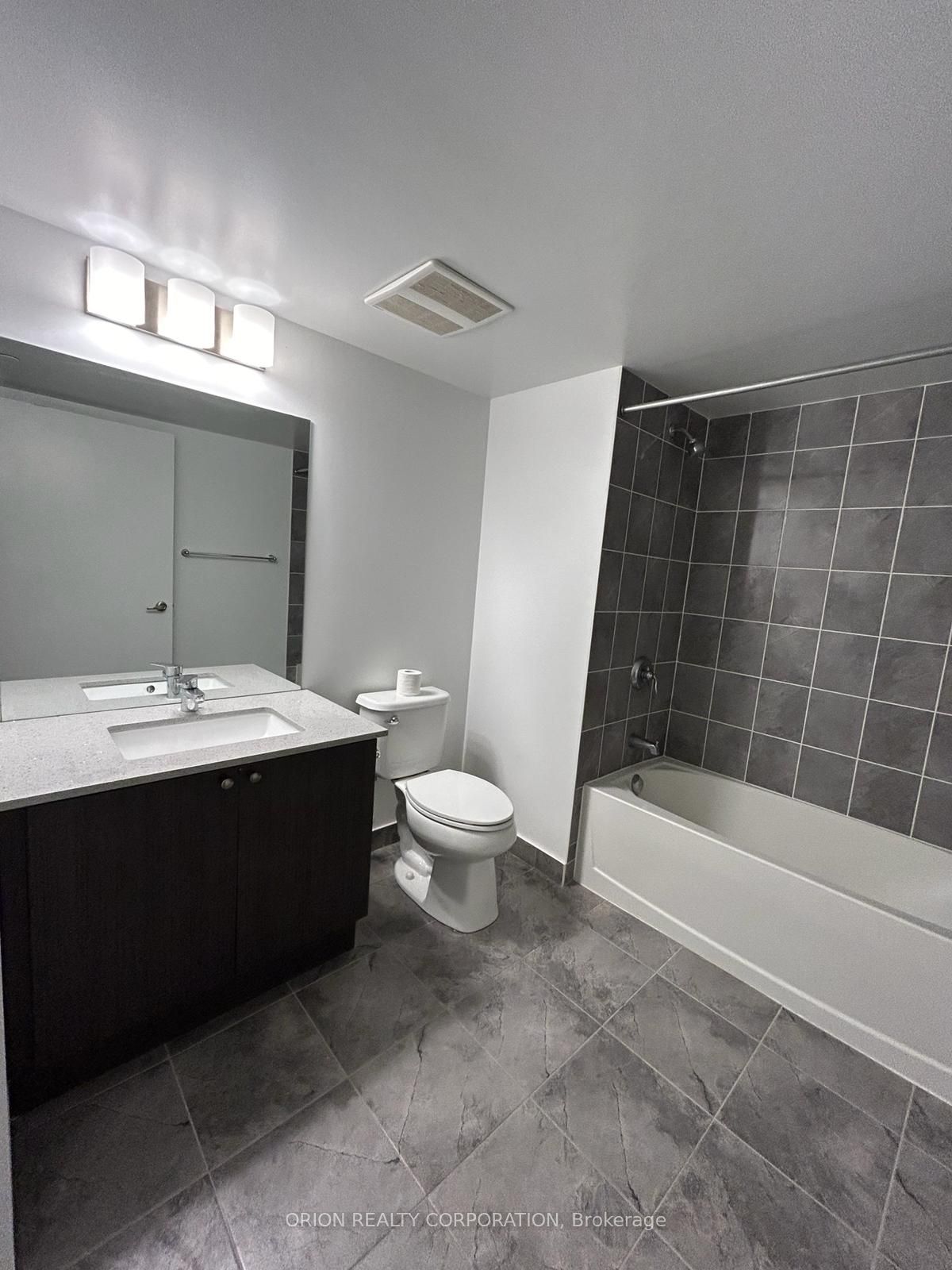 1255 Bayly Street 1006, Pickering, ON L1V 0B6 photo 3