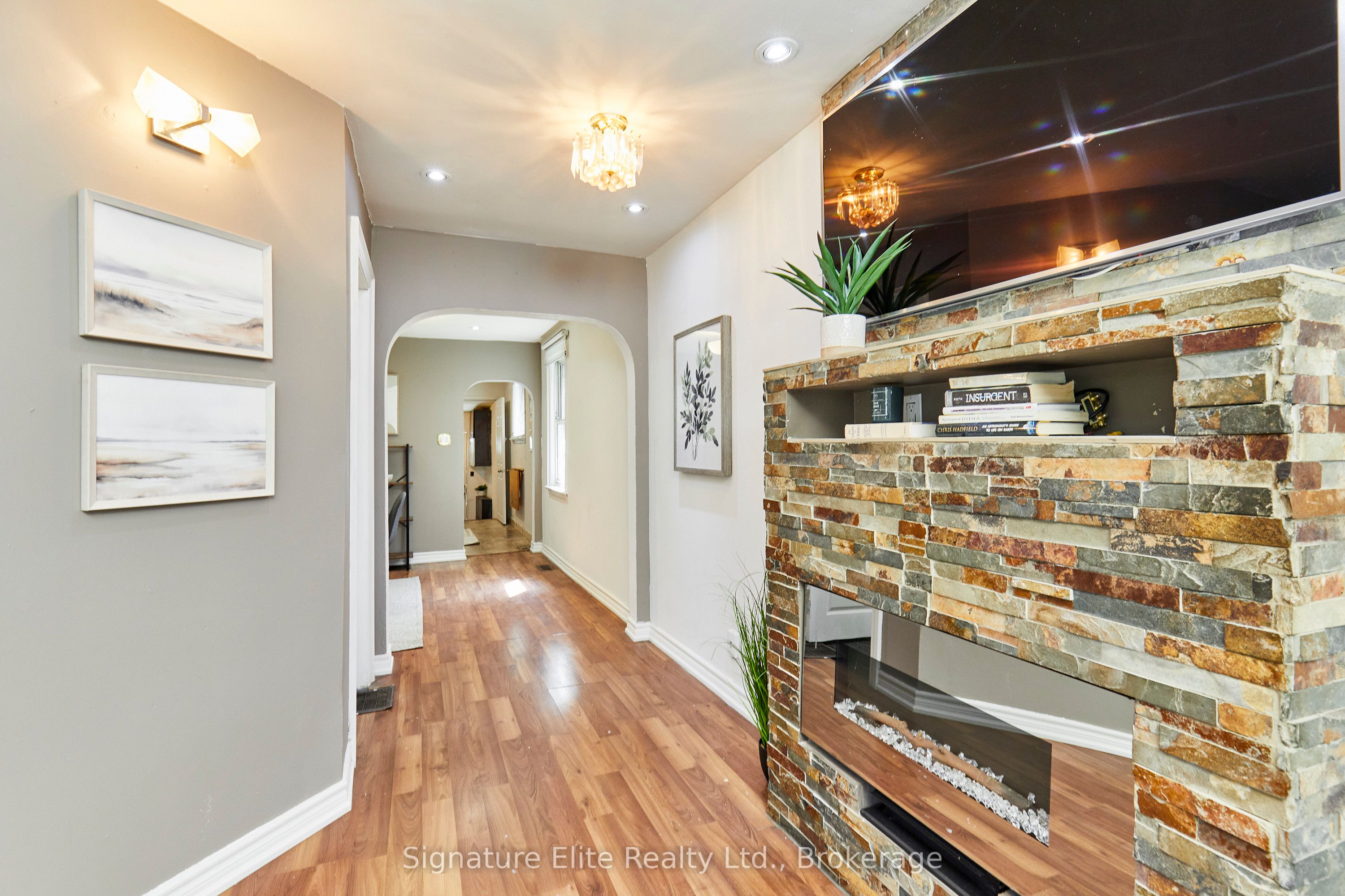 19 Kenworthy Avenue, Toronto, ON M1L 3B1 photo 5