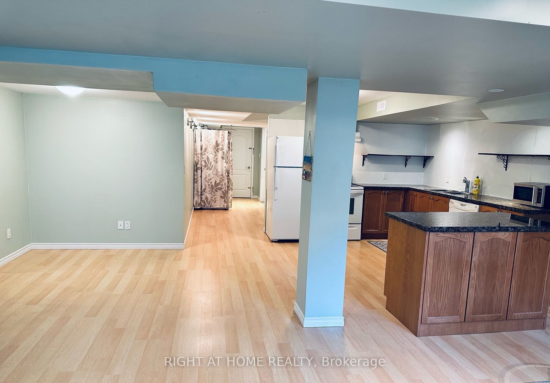163 Williamson Drive E Lower, Ajax, ON L1Z 0G7 photo 4